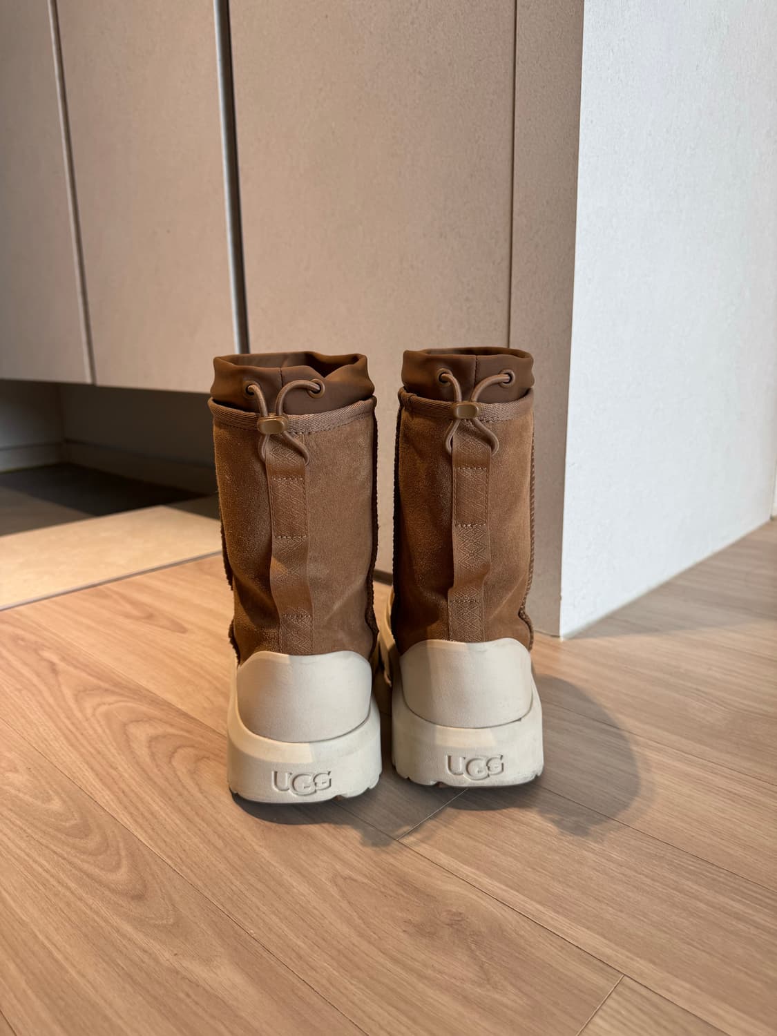 어그 클래식 쇼츠 웨더 42 상품이미지4