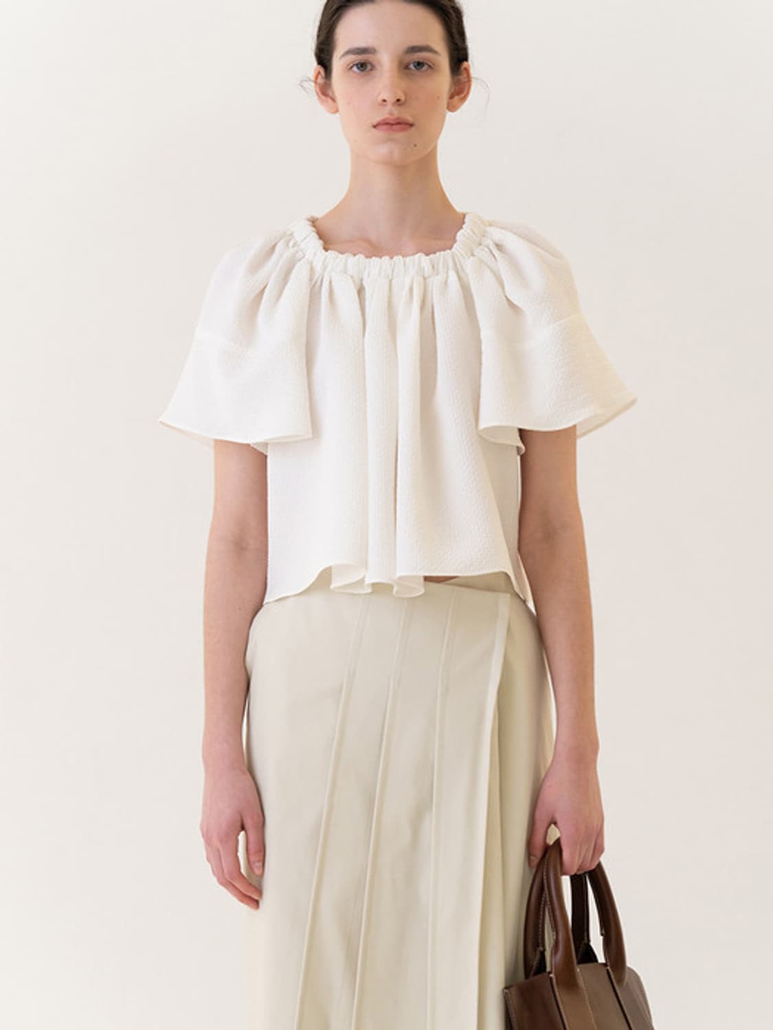 킨더살몬 Volume Blouse White 상품이미지1