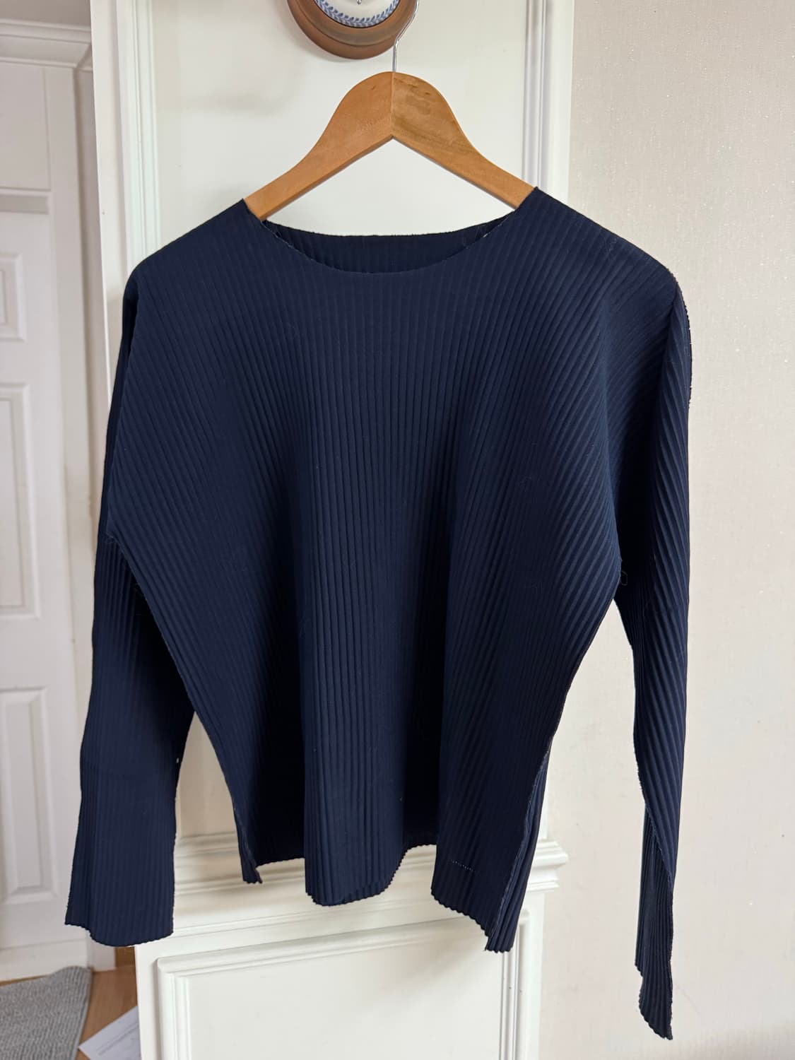 Issey Miyake navy top 상품이미지1