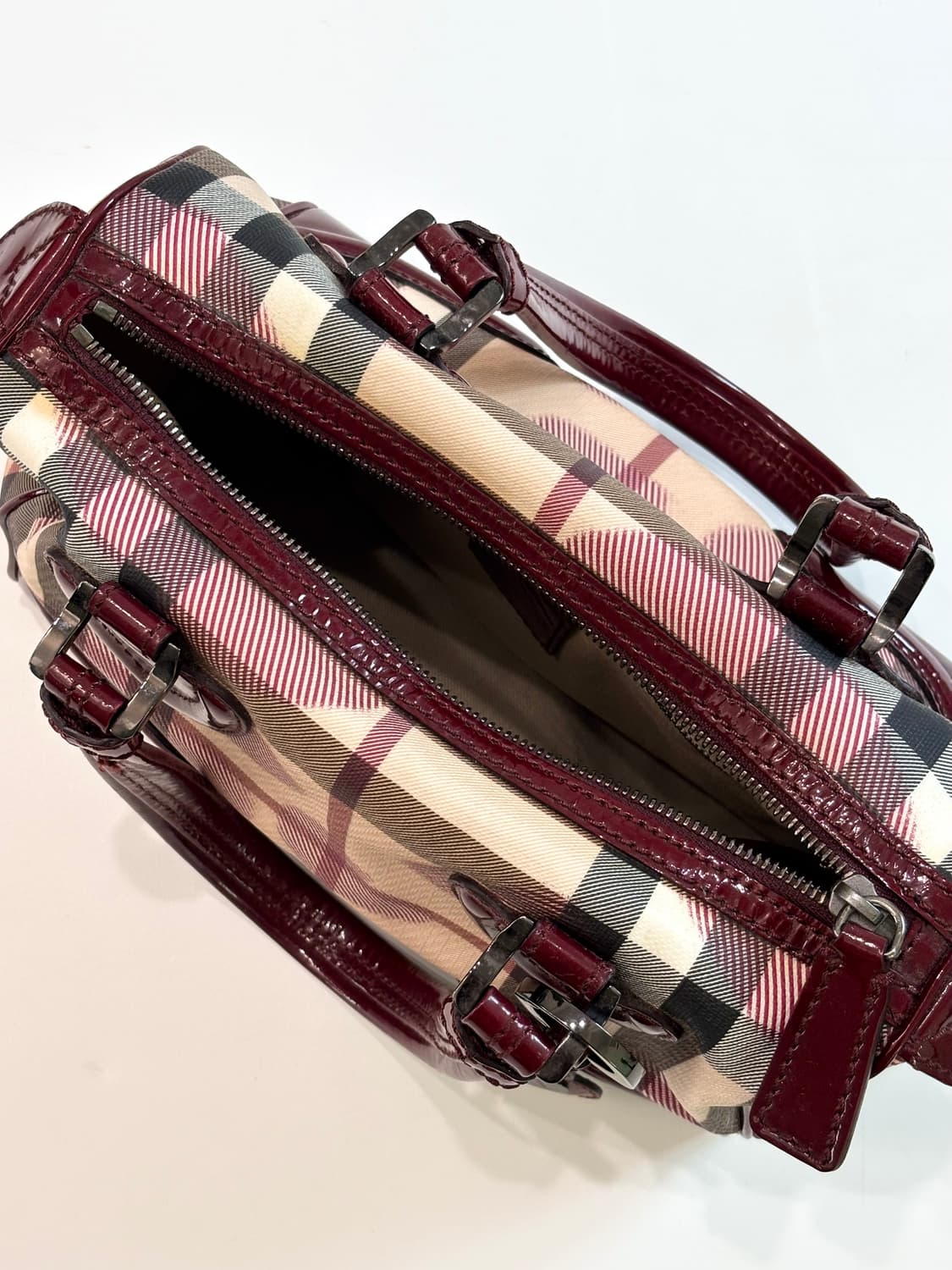 Burberry 버버리 하트 체크 PVC 보스턴 토트백 상품이미지7