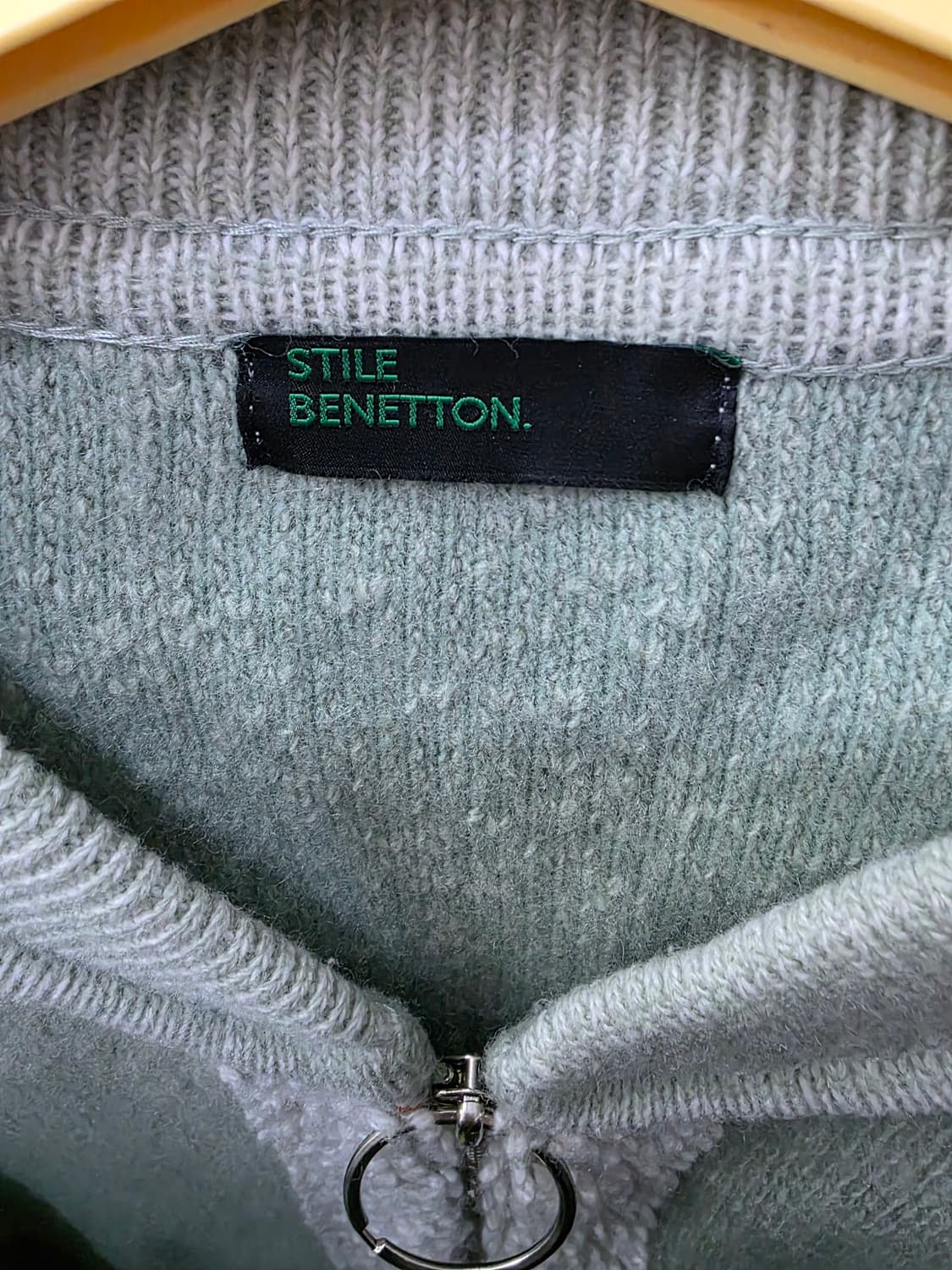 베네통 여성 애니멀 부클 니트 가디건 상품이미지3