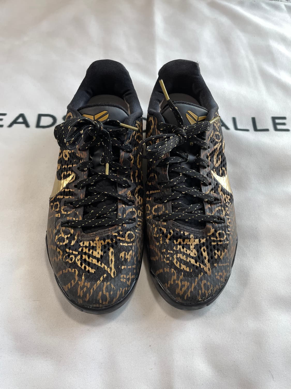 코비11 ID 맘바데이 블랙골드 상품이미지2