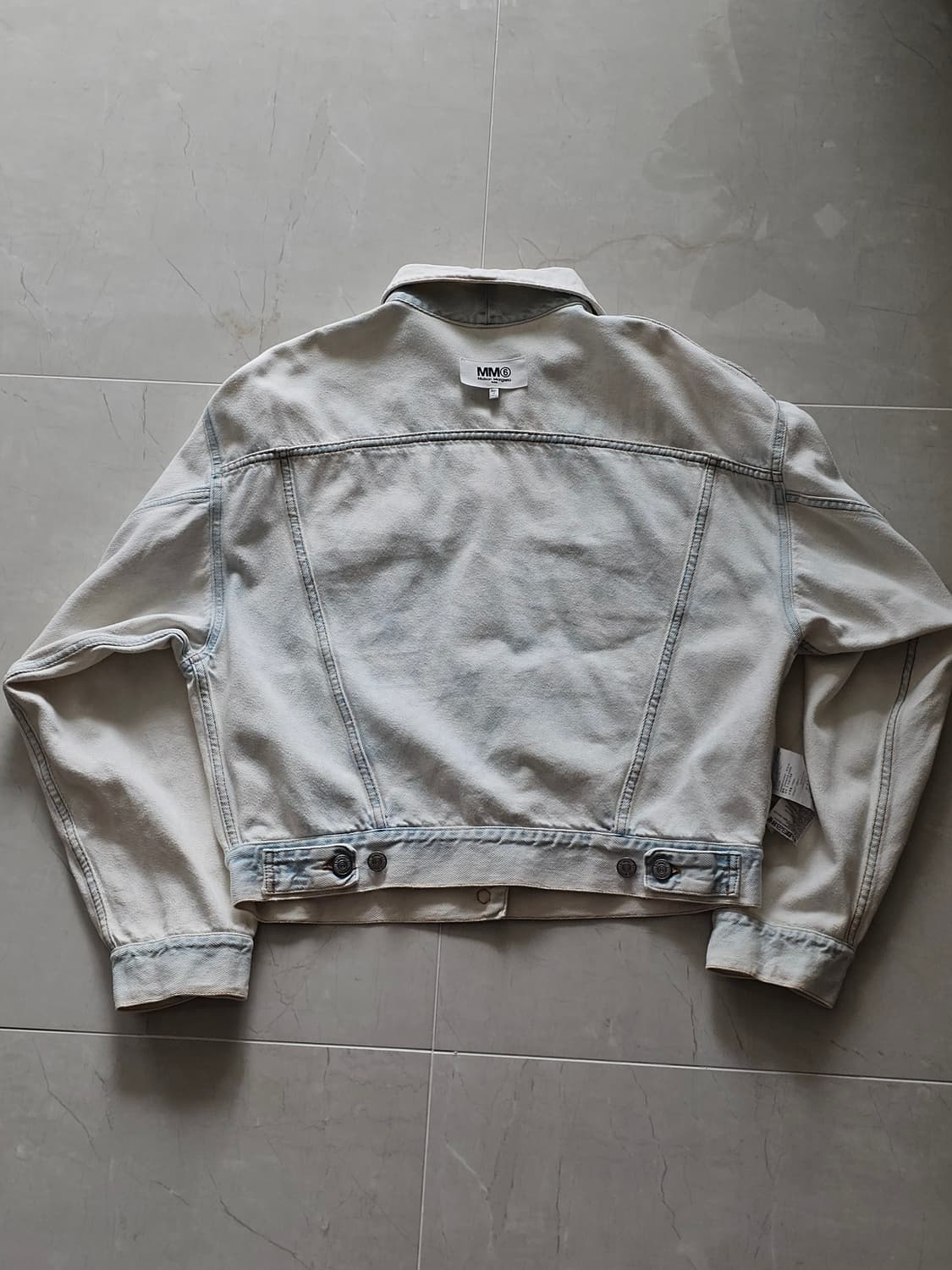 SS19 Margiela mm6 블리치드 리버시블 데님 트러커 자켓 상품이미지4