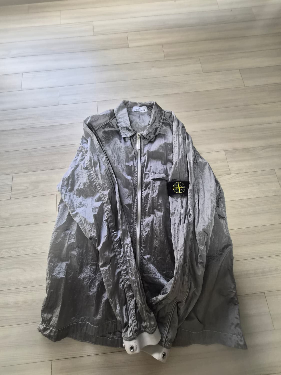 22ss xxl 스톤아일랜드 나일론 메탈 오버셔츠 아이스 상품이미지1