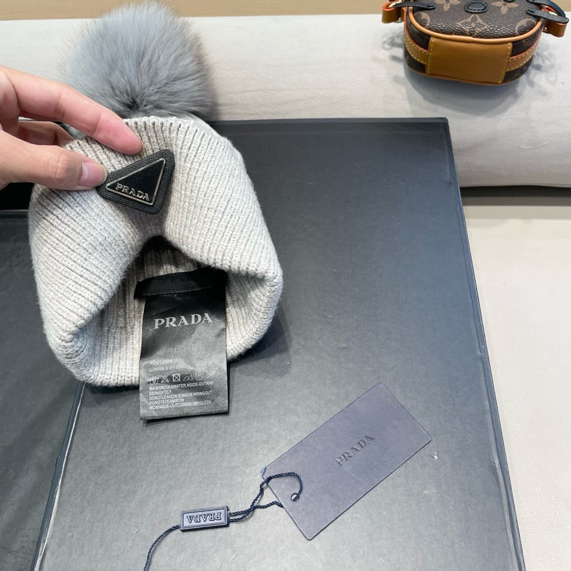 프라다 가을 겨울 모자
 상품이미지5