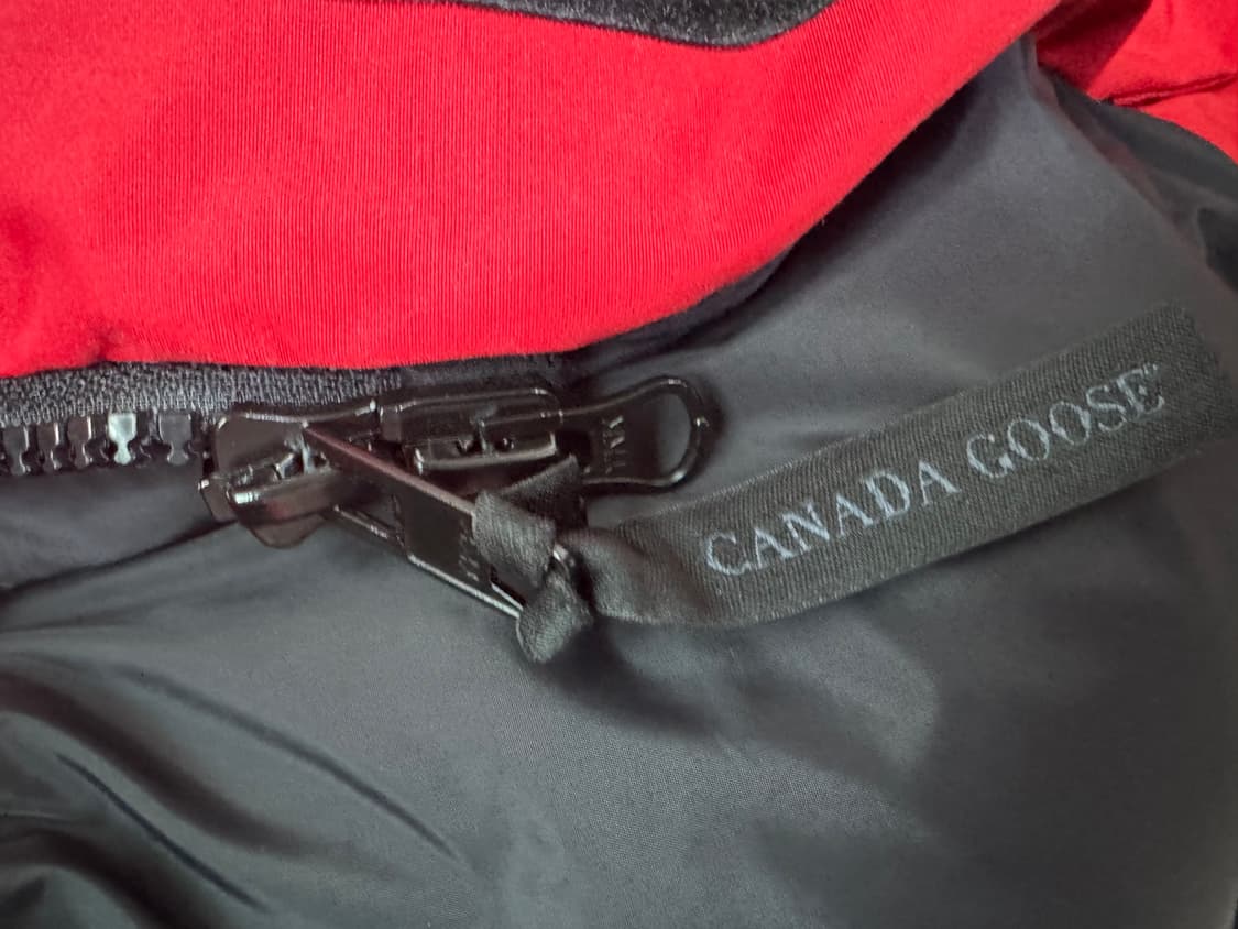 베트멍x캐나다구스 스노우만트라 상품이미지9