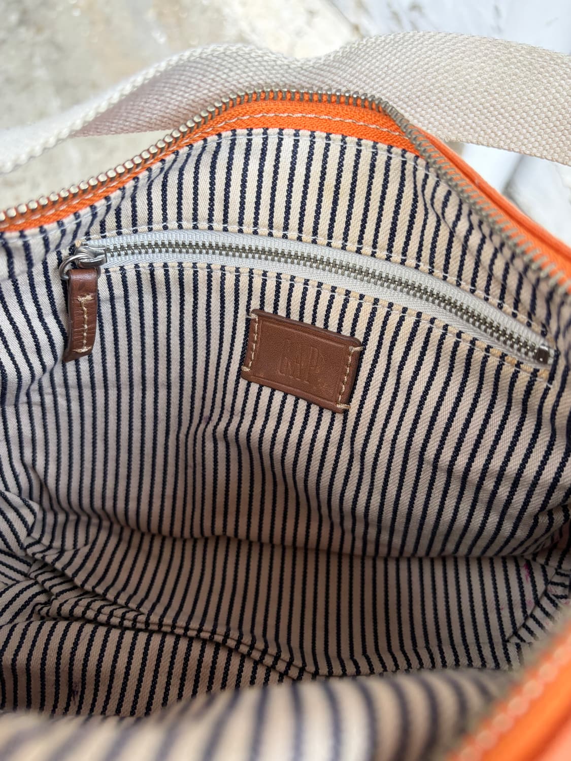 GAP 스트라이프 라이닝 캔버스 토트  상품이미지5