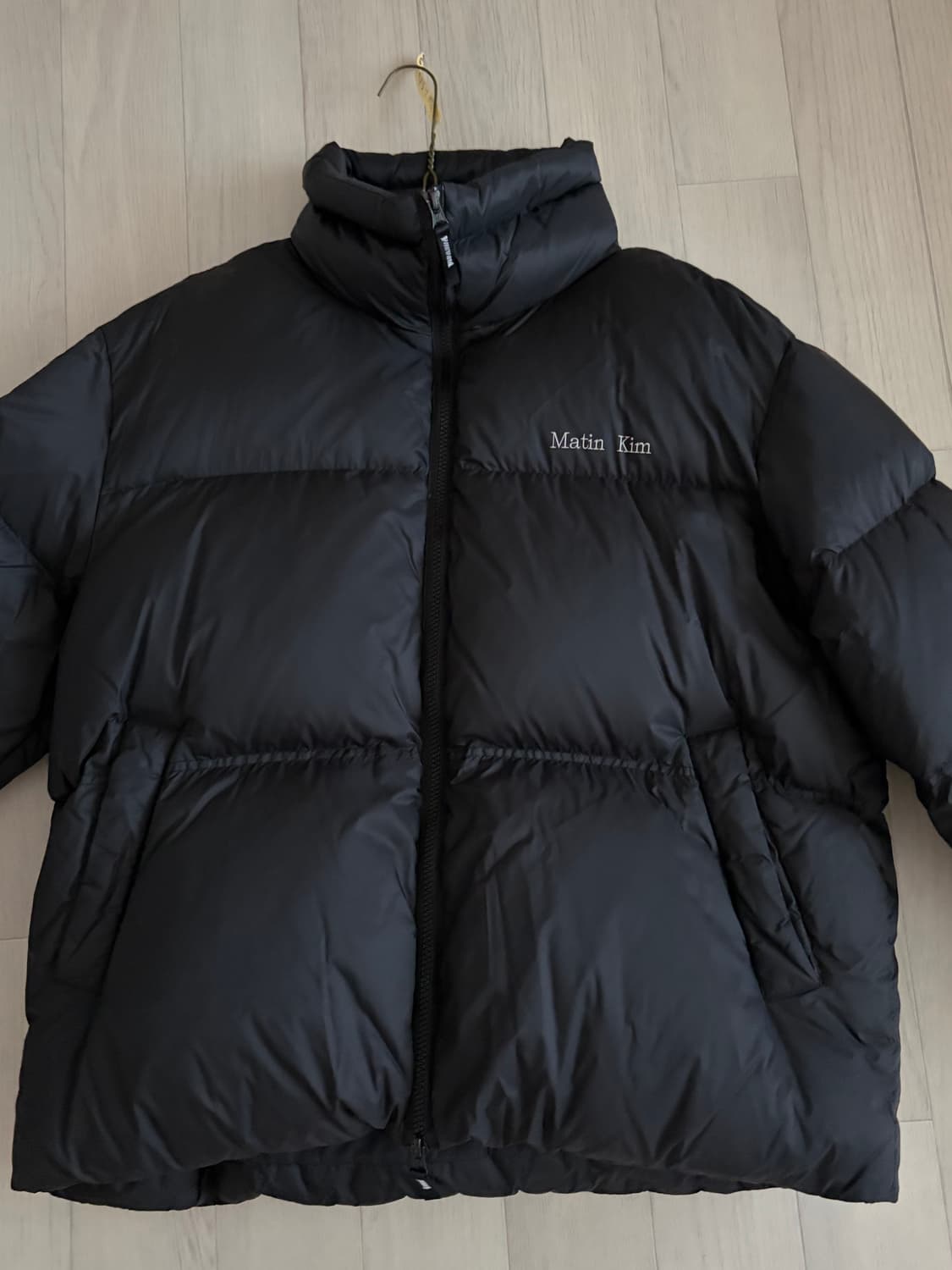 마뗑킴 하이넥 클래식 푸퍼 다운 점퍼 블랙 상품이미지3