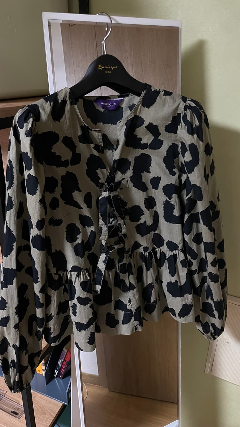 히비스커스블룸  Julie Puff Long Sleeve Blouse  상품이미지4