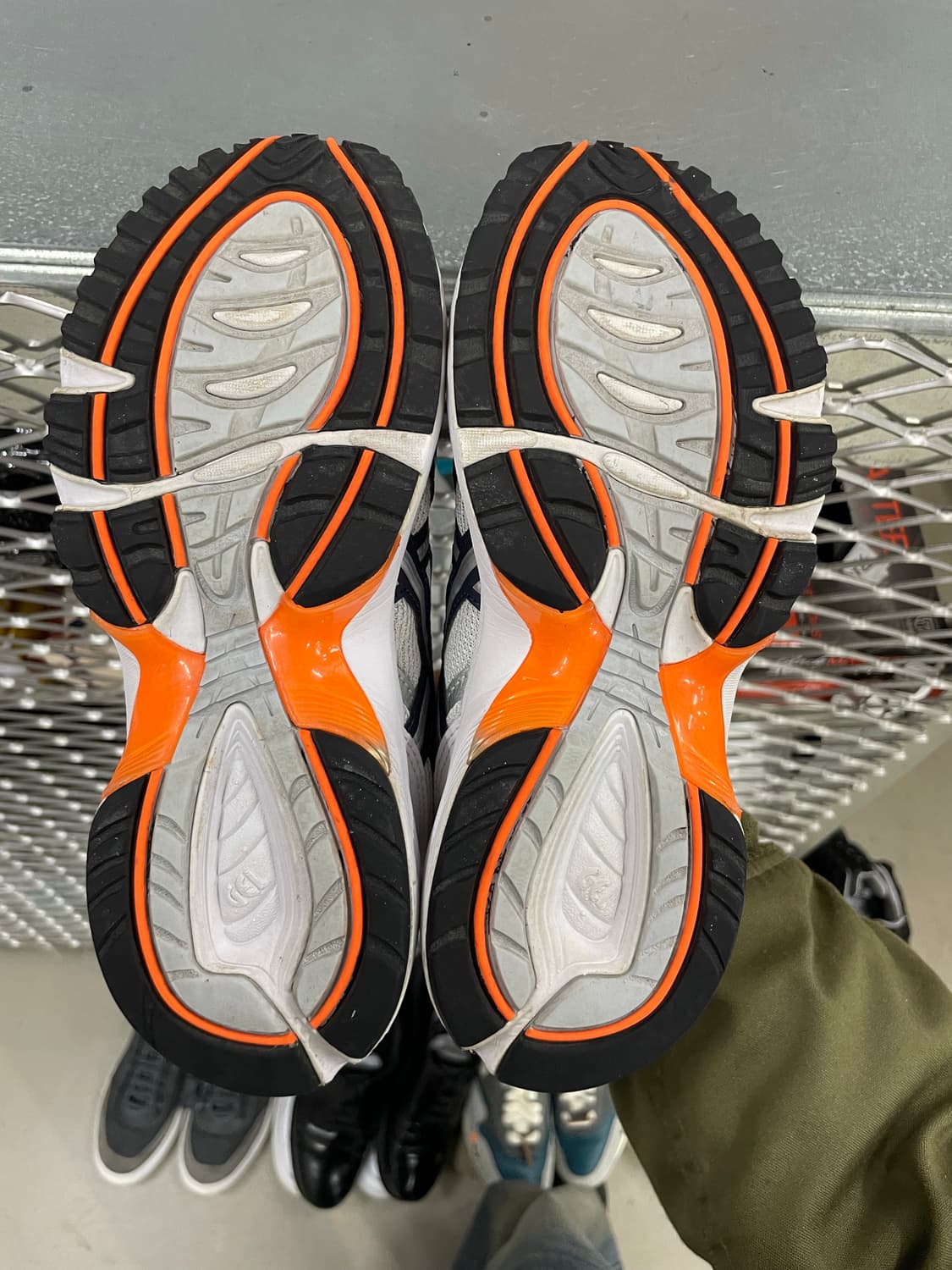 아식스 젤 1090 화이트 미드나잇 235 상품이미지6