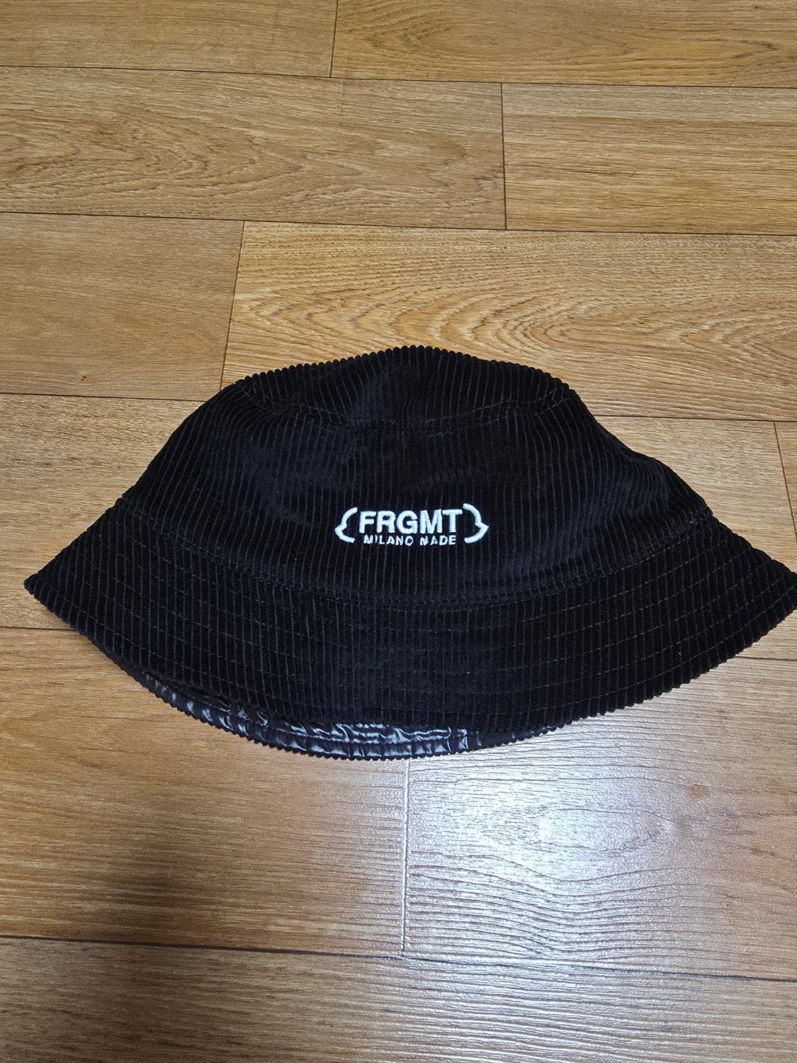 몽클레르 X 프라그먼트 리버시블 버킷햇 상품이미지3