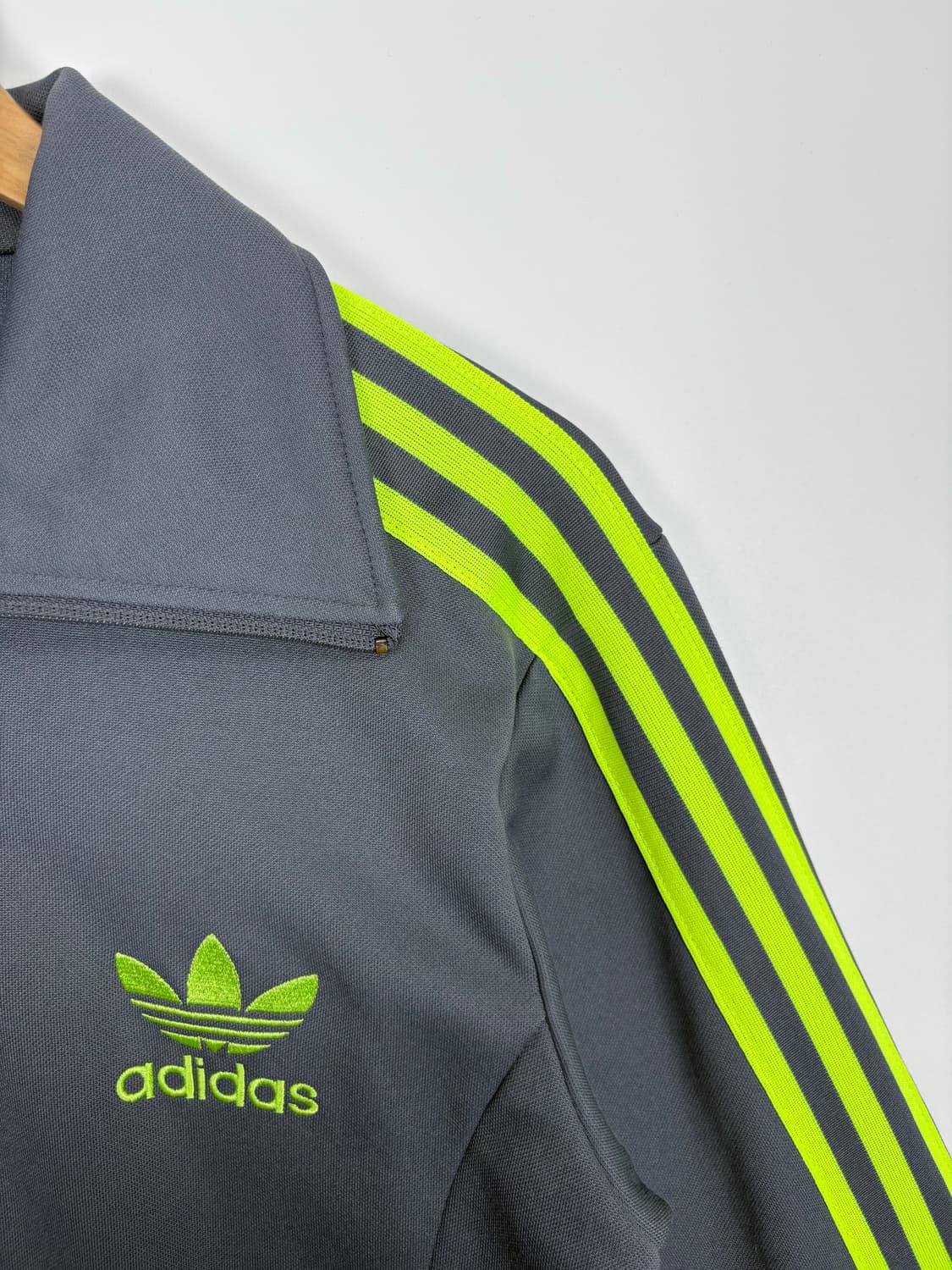 아디다스 유로파 그레이 형광 트랙탑 져지 상품이미지3