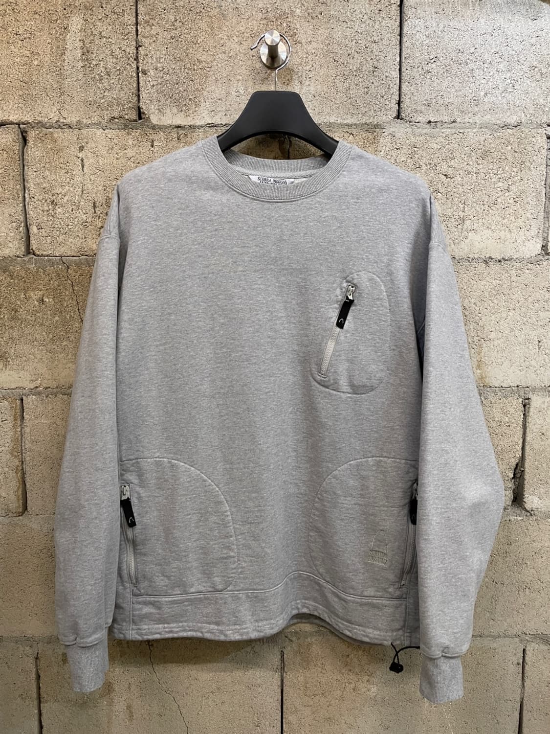 시에라 디자인 유틸리티 포켓 맨투맨 상품이미지1