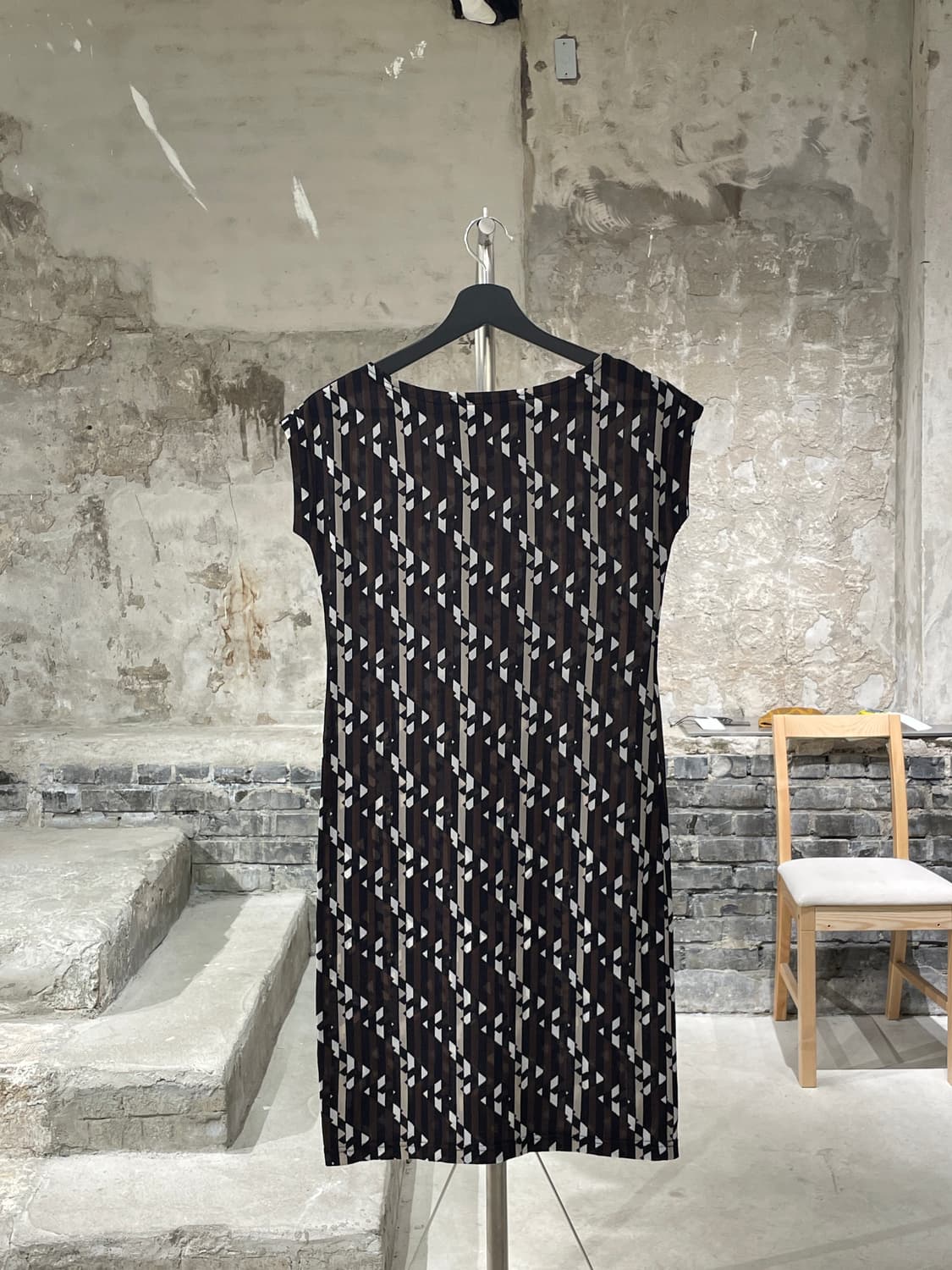 펜디 브라운 주카 패턴 스트라이프 폴리아미드 미디원피스 상품이미지6