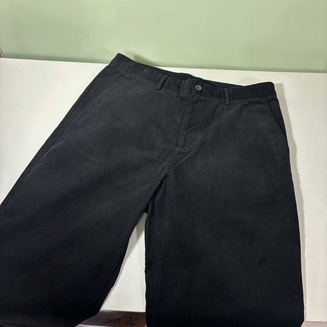 L 33 무신사스탠다드 블랙 테이퍼드핏 코듀로이팬츠 상품이미지1