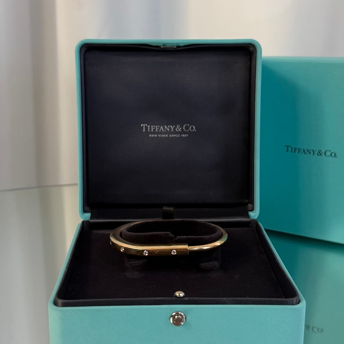 티파니 앤 코 락 뱅글 18K 옐로우 골드 다이아몬드 액센트 상품이미지3