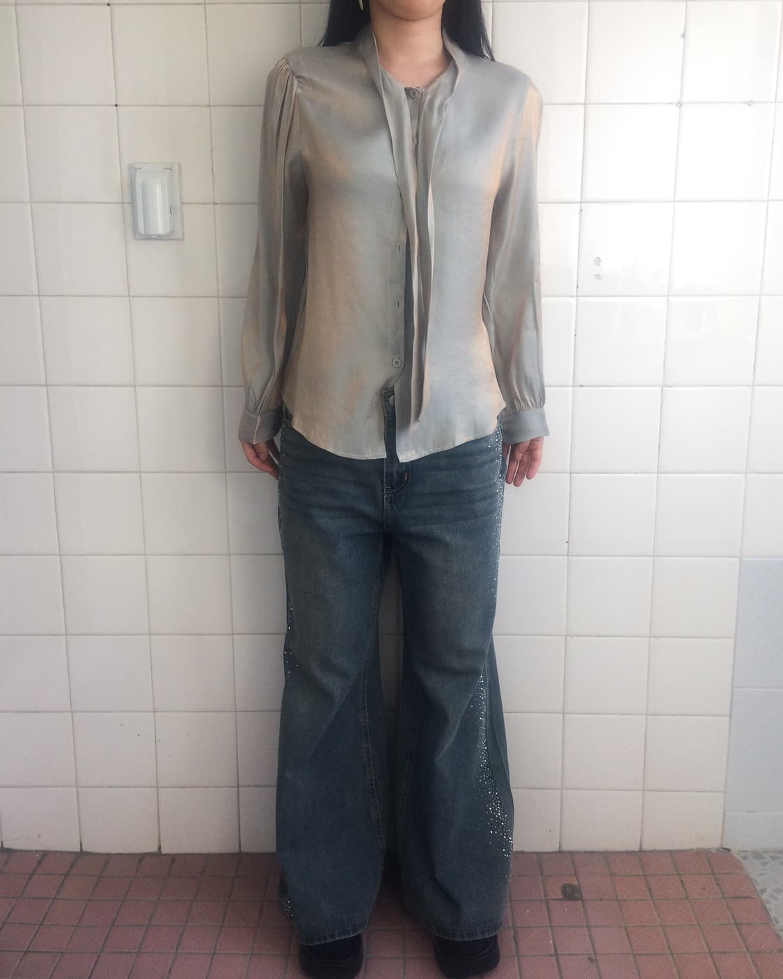 Glossy tied blouse 상품이미지6