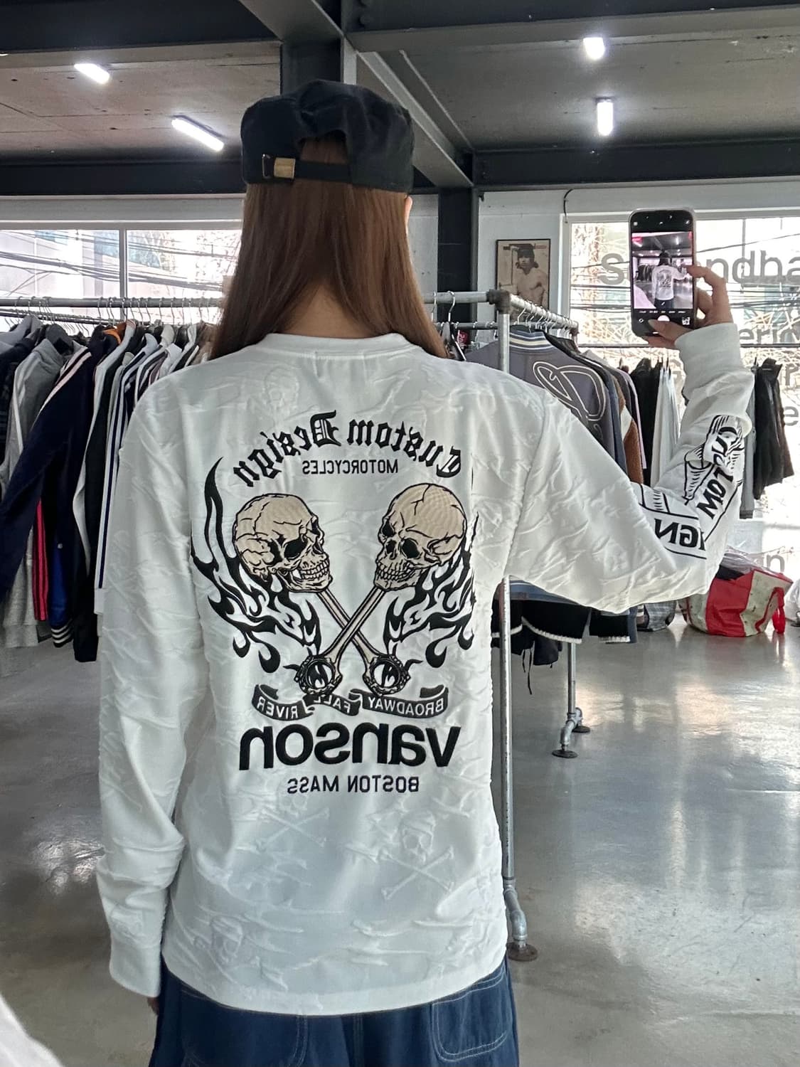 벤슨 Boston Mass 엠보 스컬자수 롱슬리브 긴팔티 상품이미지1