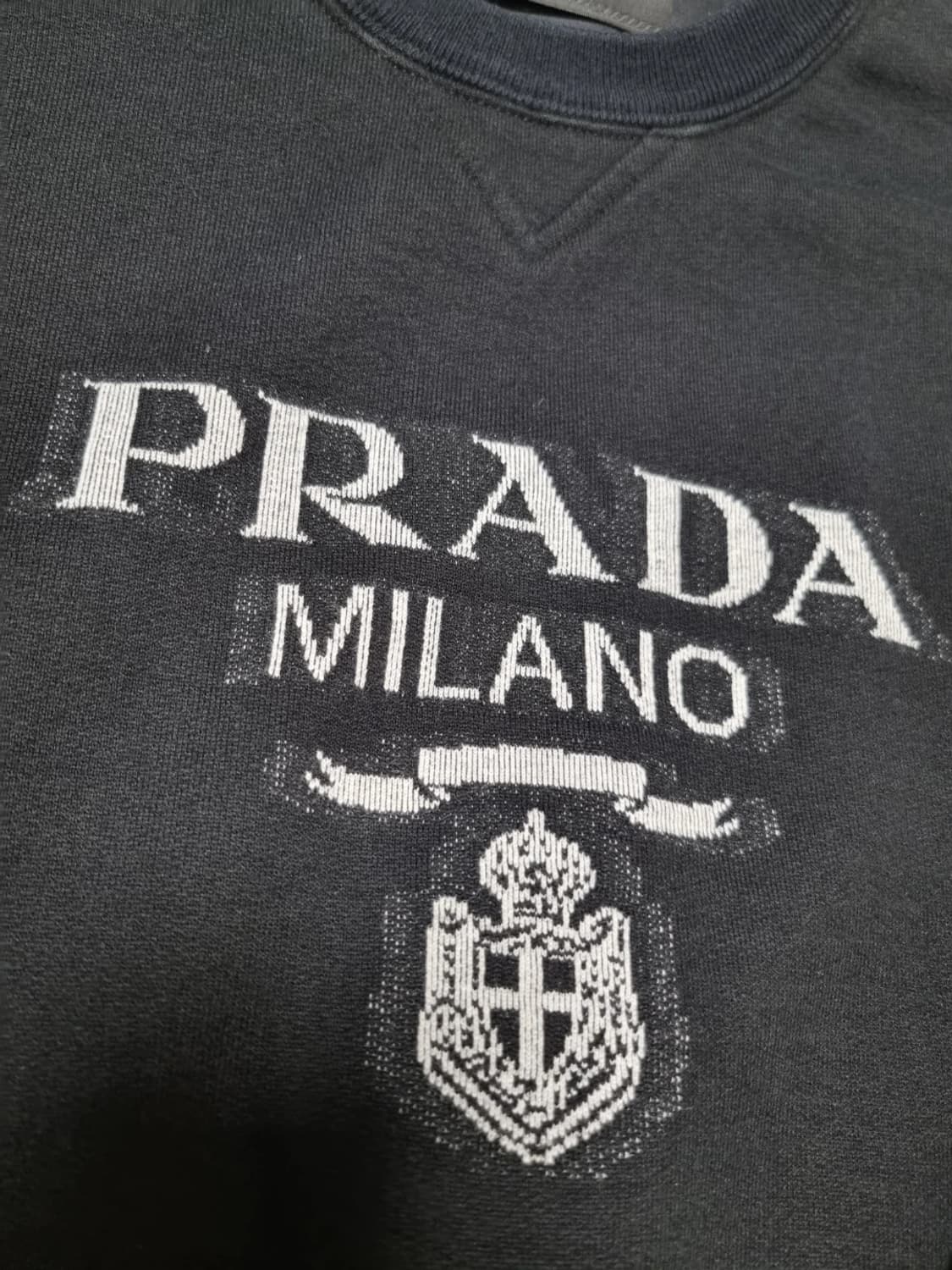 프라다 밀라노 블랙 맨투맨  상품이미지2