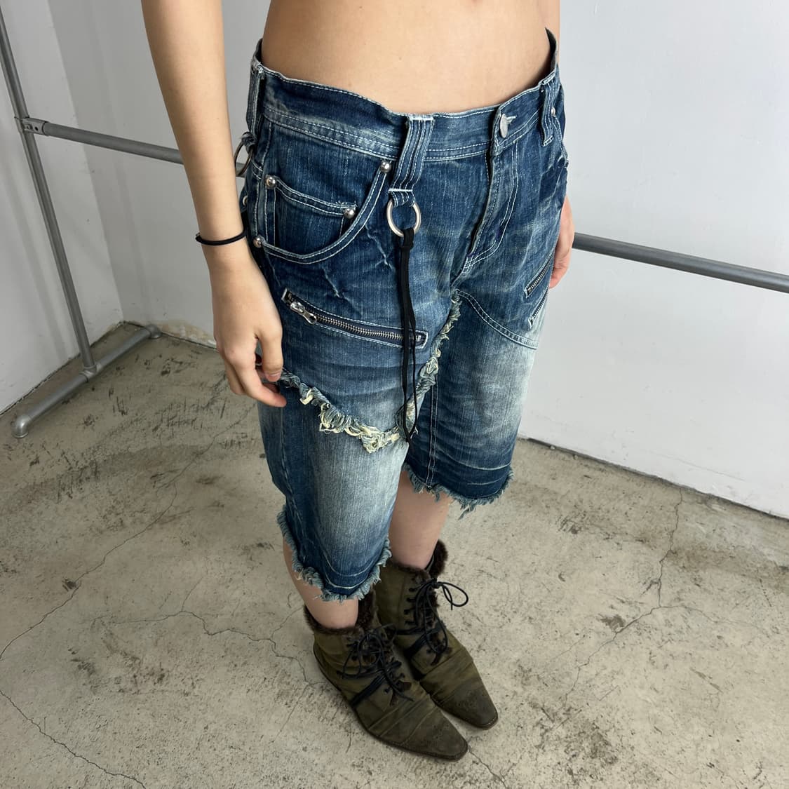 Place Plan 그런지 키링 데님 쇼츠 상품이미지5