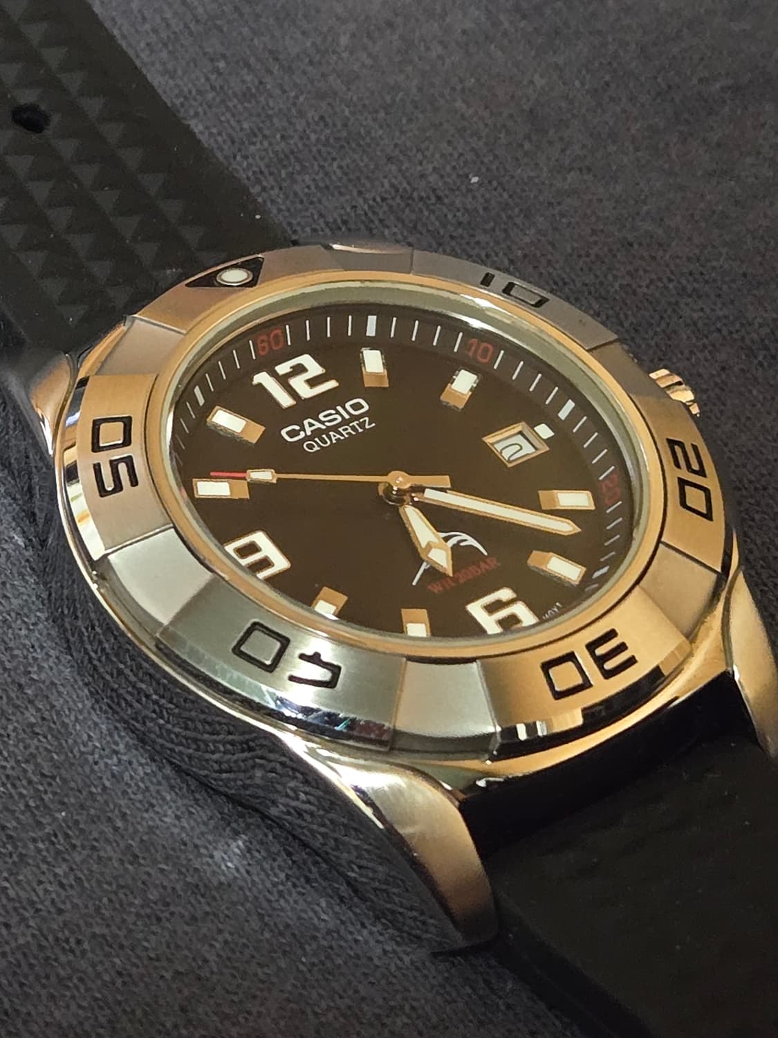 빈티지 카시오 은새치 MDV-100D 밀리터리/세이코/시티즌/해밀턴 상품이미지3