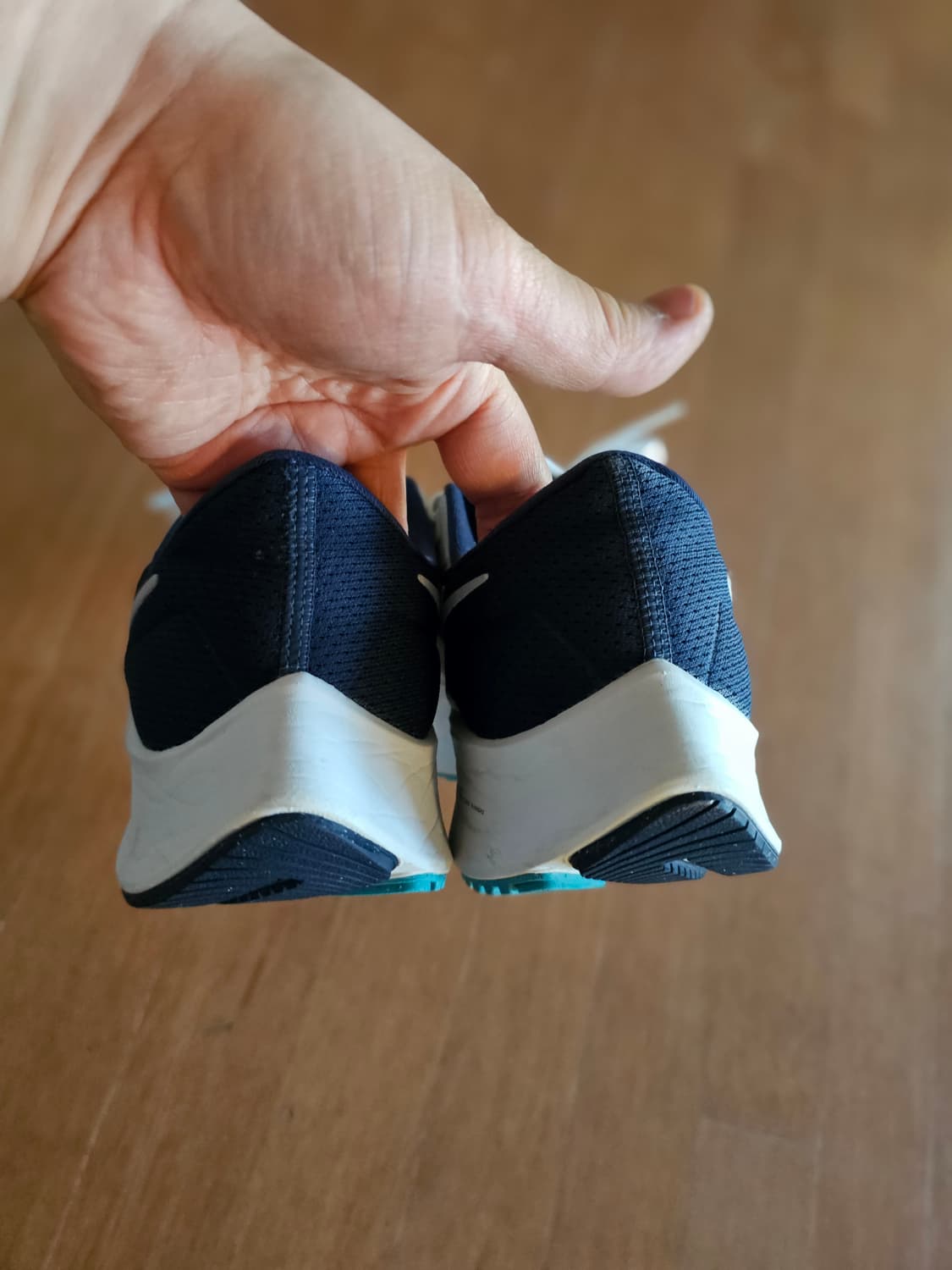 나이키 에어줌 페가수스 38 흰파 265 상품이미지4