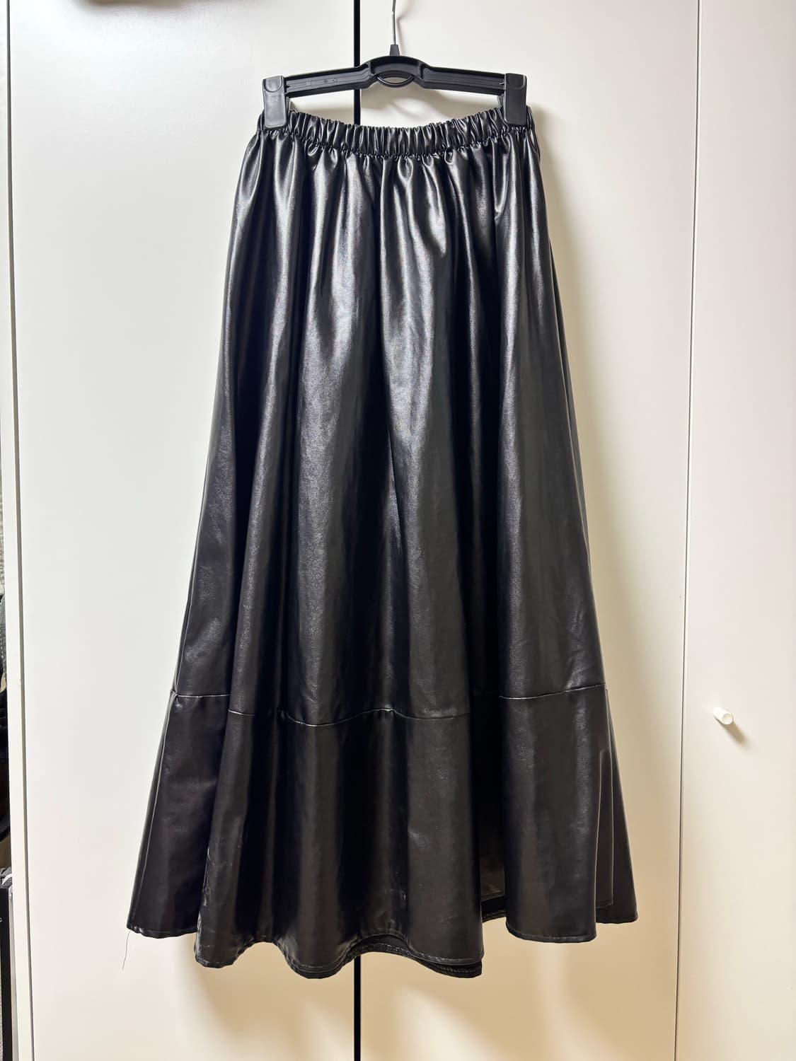 보세 블랙 레자 롱 스커트 상품이미지1