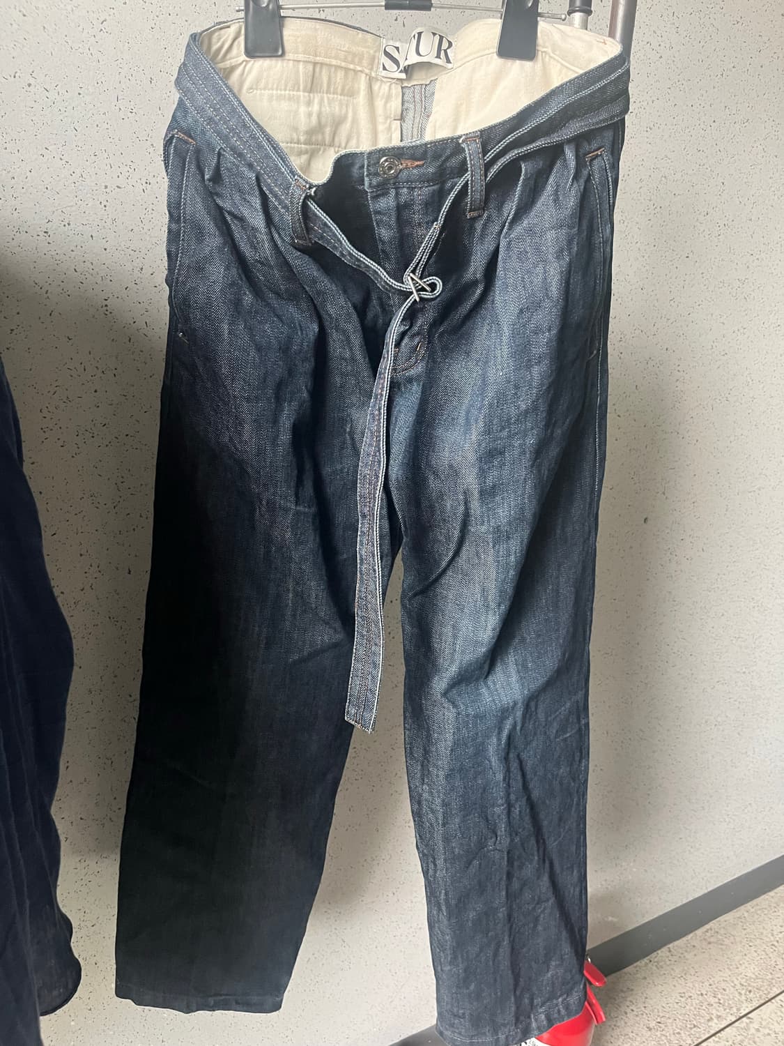 SATUR 새터 카마로 벨티드 로우 데님 팬츠 상품이미지1