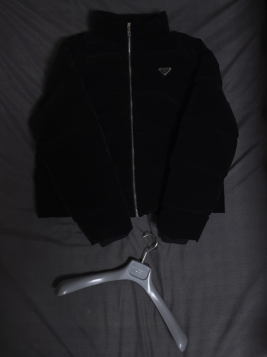 [L] 프라다 벨벳 패딩 블랙(SGC407) 상품이미지1