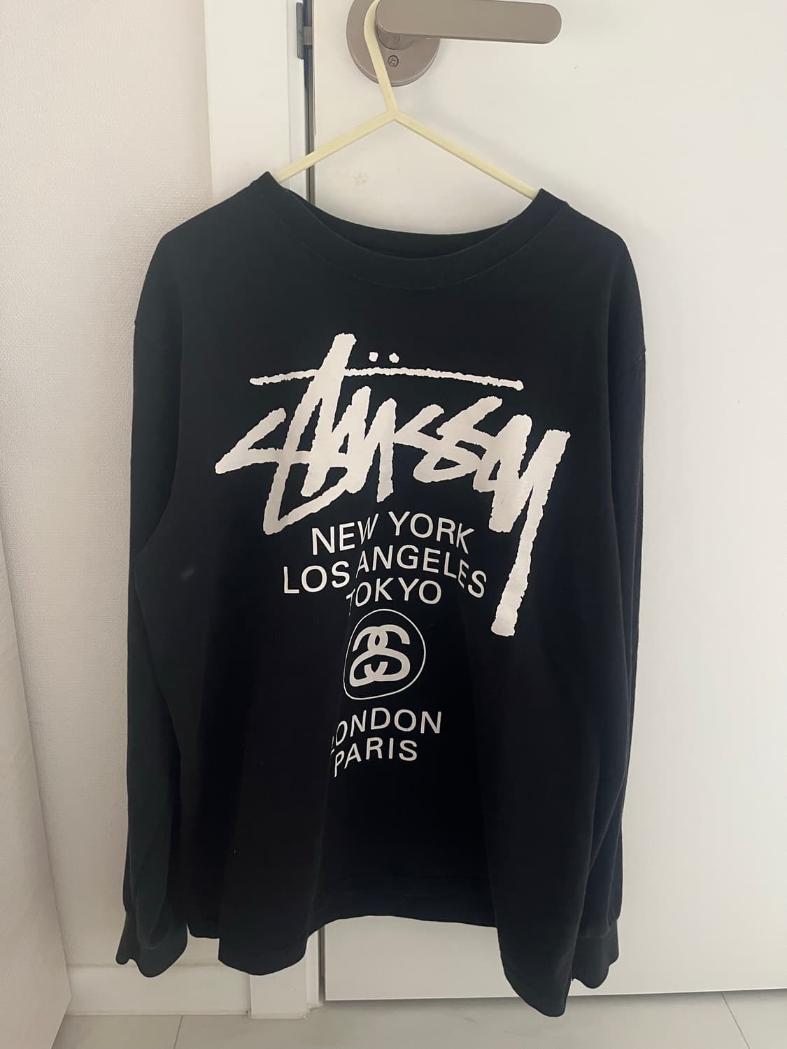 스투시 월드투어 롱슬리브 상품이미지1