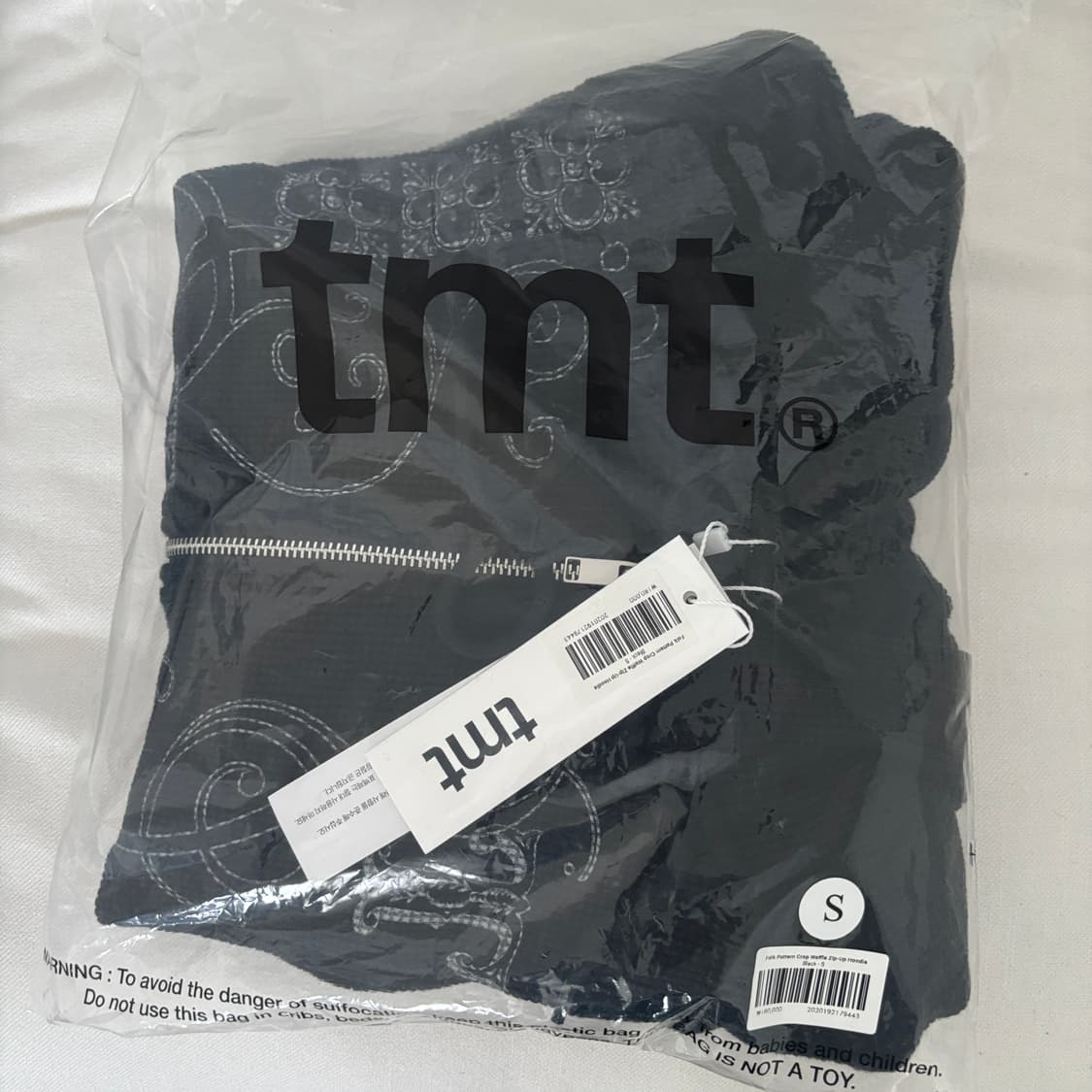 택o 투머치택스 포크 패턴 크롭 와플 집업 후디 블랙 상품이미지3