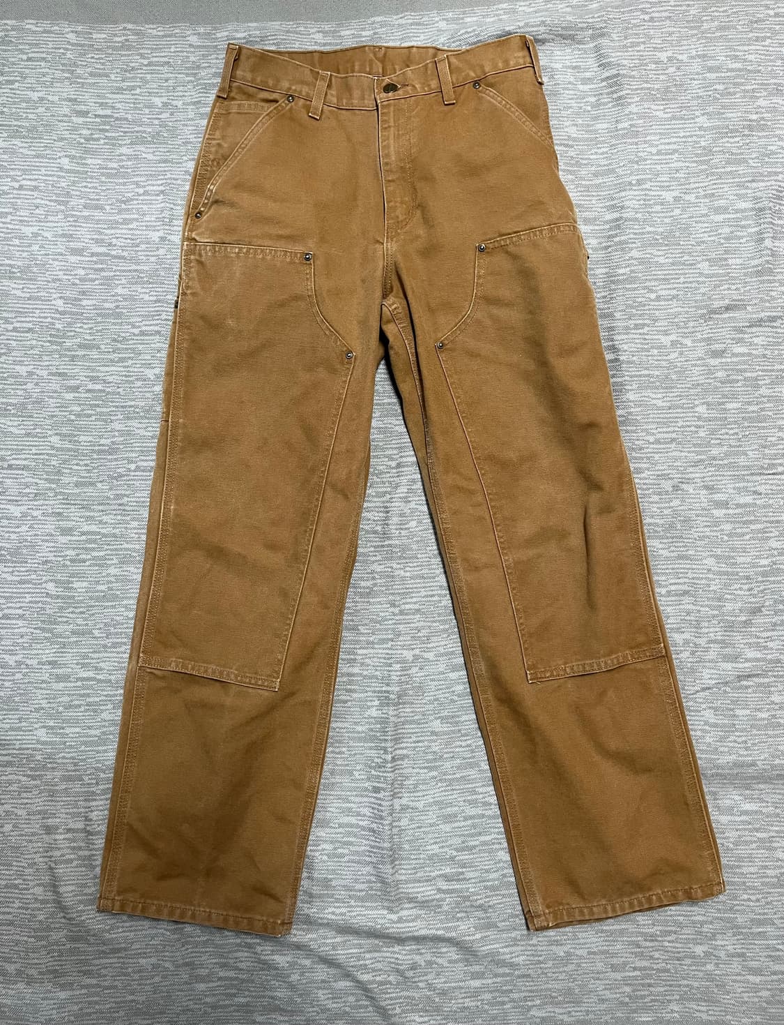 칼하트 더블니 B136 BRN 30x30 상품이미지1