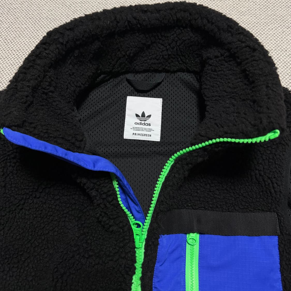 아디다스 뽀글이 플리스 조끼 상품이미지3