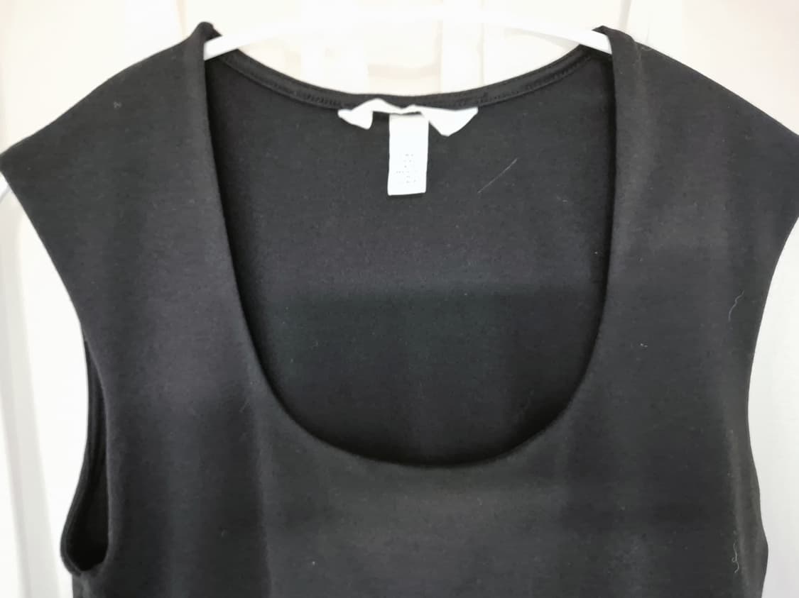 H&M HM 슬리브리스 나시 U넥 블랙 XS 상품이미지2