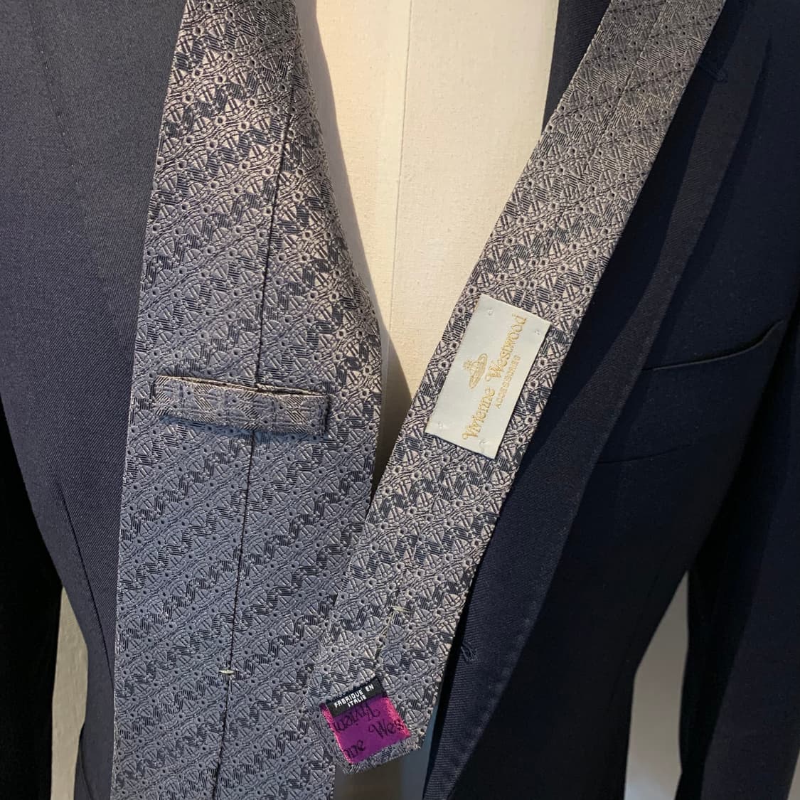 비비안웨스트우드 모노그램 명품넥타이 100실크 A+등급 8.8cm 상품이미지2