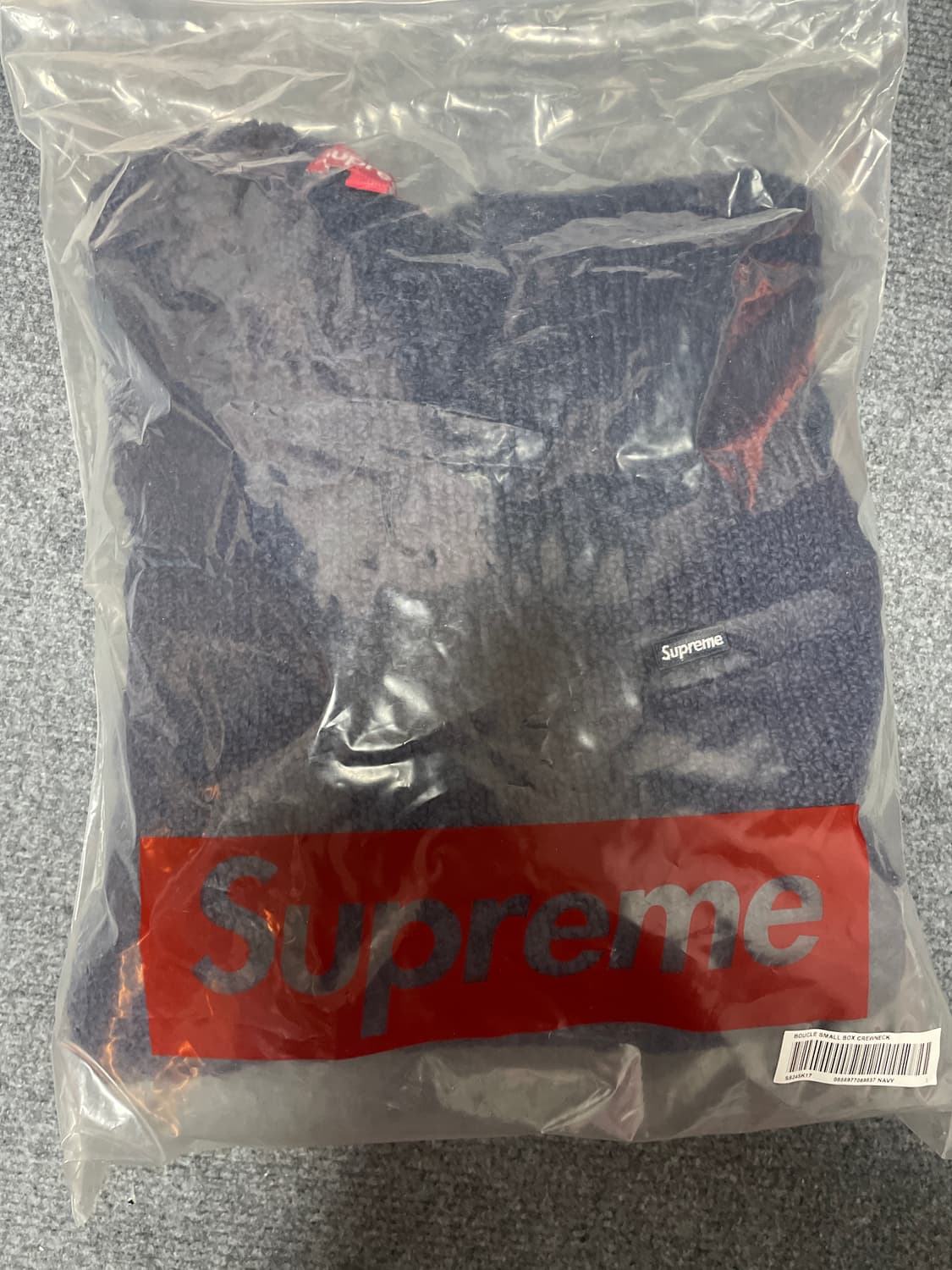 슈프림 24ss 스몰로고 니트 네이비 상품이미지2