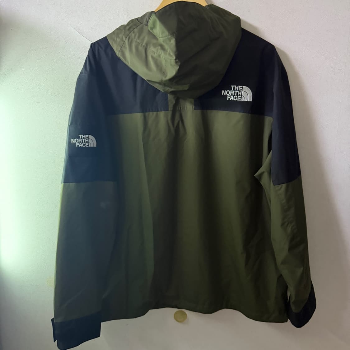 노스페이스 남성 로고 바람막이 점퍼 2XL (남성 110정도) 상품이미지5