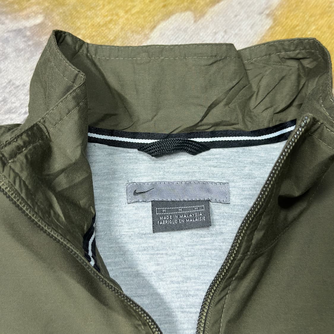 나이키 올드스쿨 우븐 카키 바람막이 자켓  상품이미지4