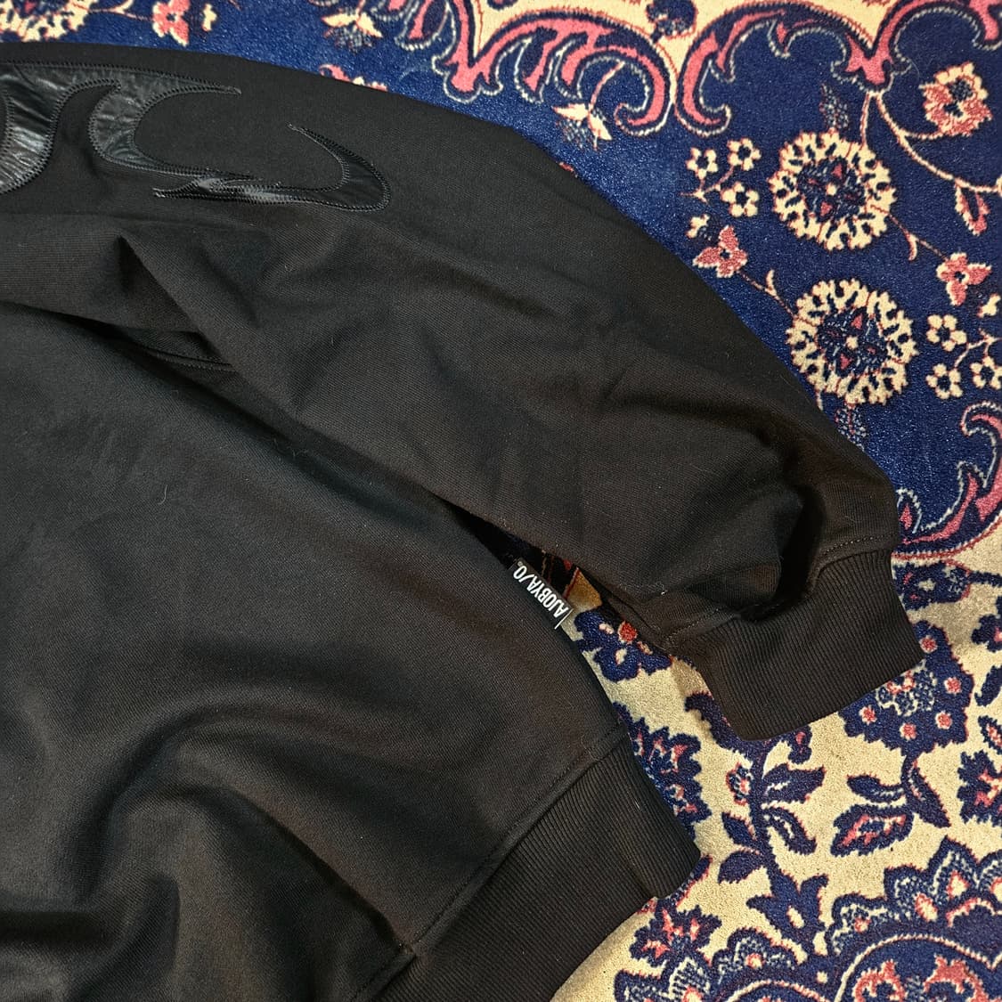 (미사용)아조바이아조 라글란 오버핏 숄더 블럭자수 맨투맨 Free 상품이미지6