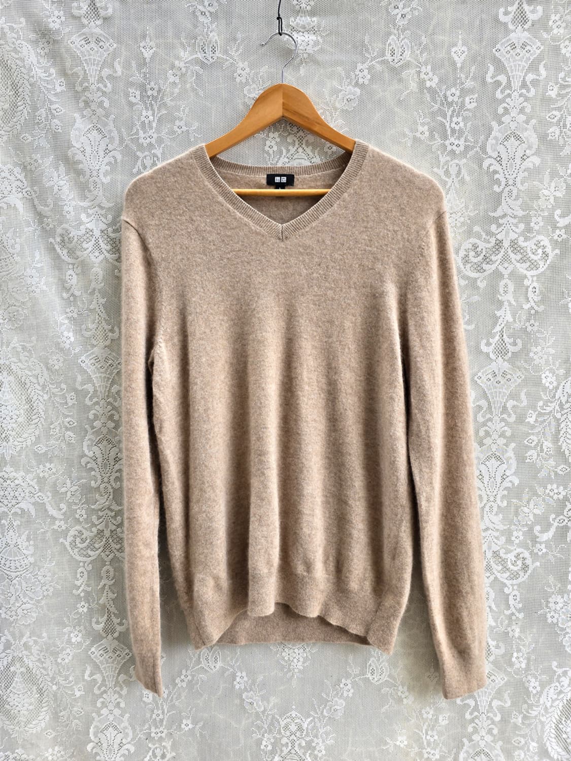 유니클로 캐시미어 100% 브이넥 상품이미지1