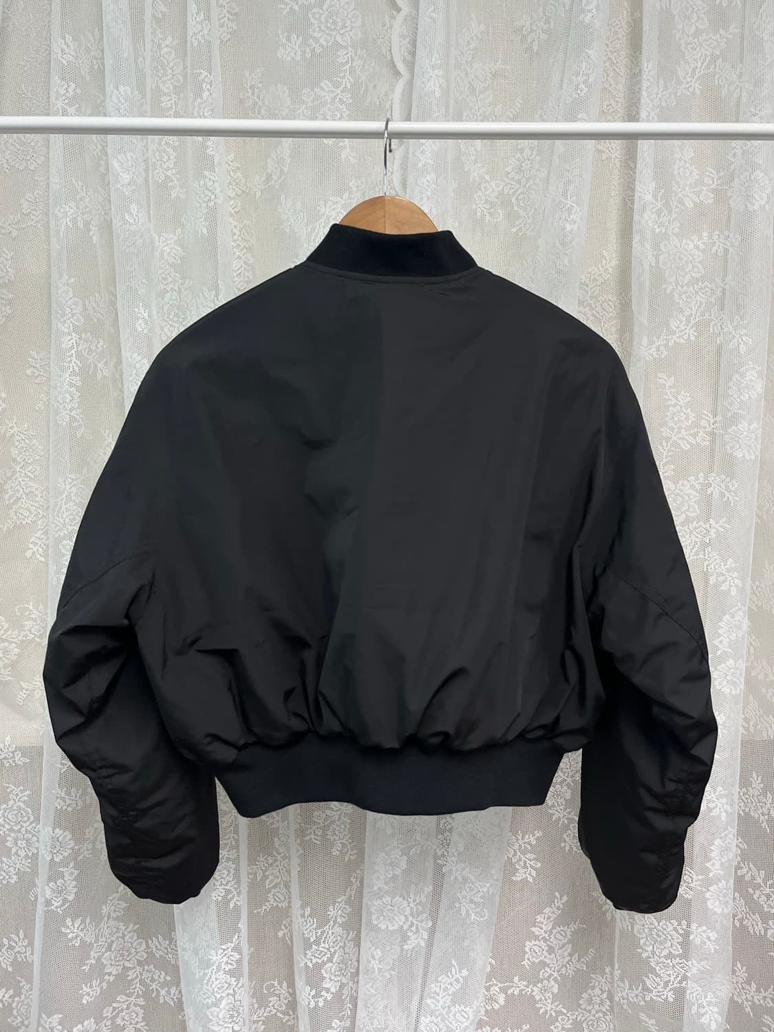 M) 새상품 하시에 HACIE 구스다운 봄버 자켓 블랙 상품이미지2