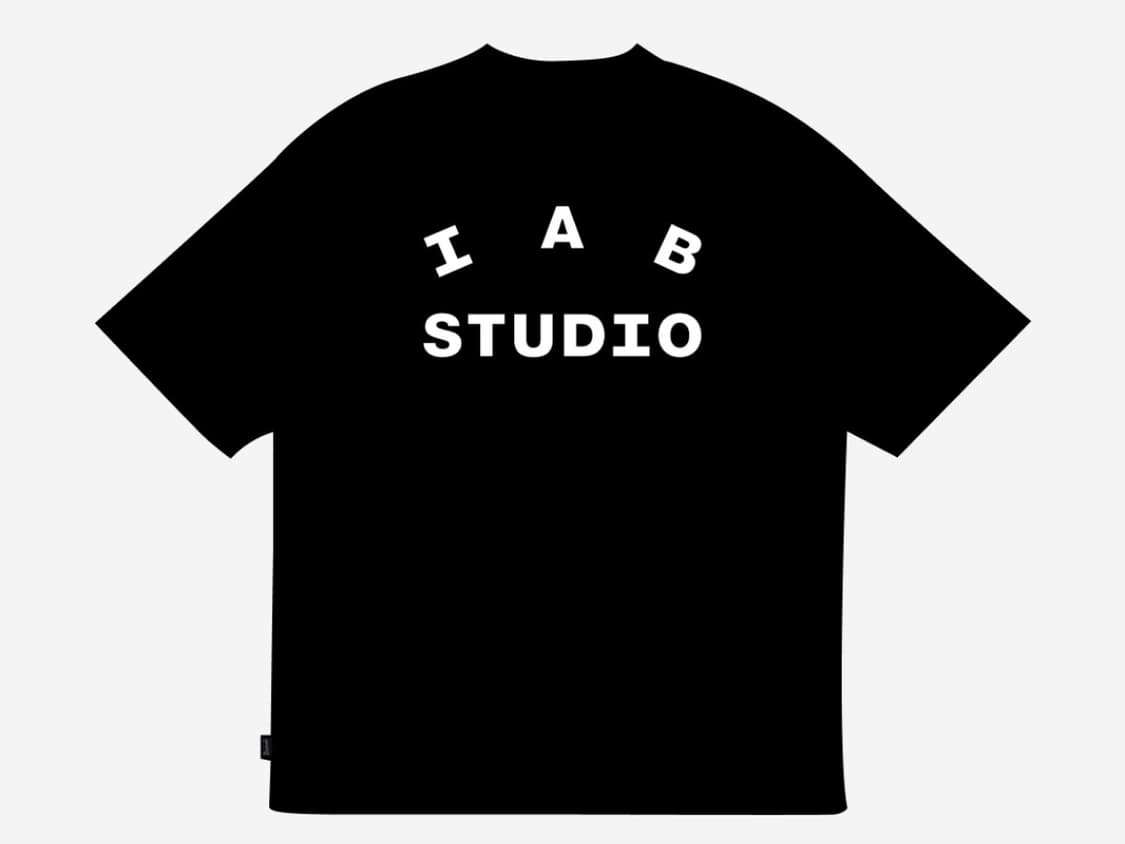 아이앱 스튜디오 IAB STUDIO 티셔츠 블랙 상품이미지1