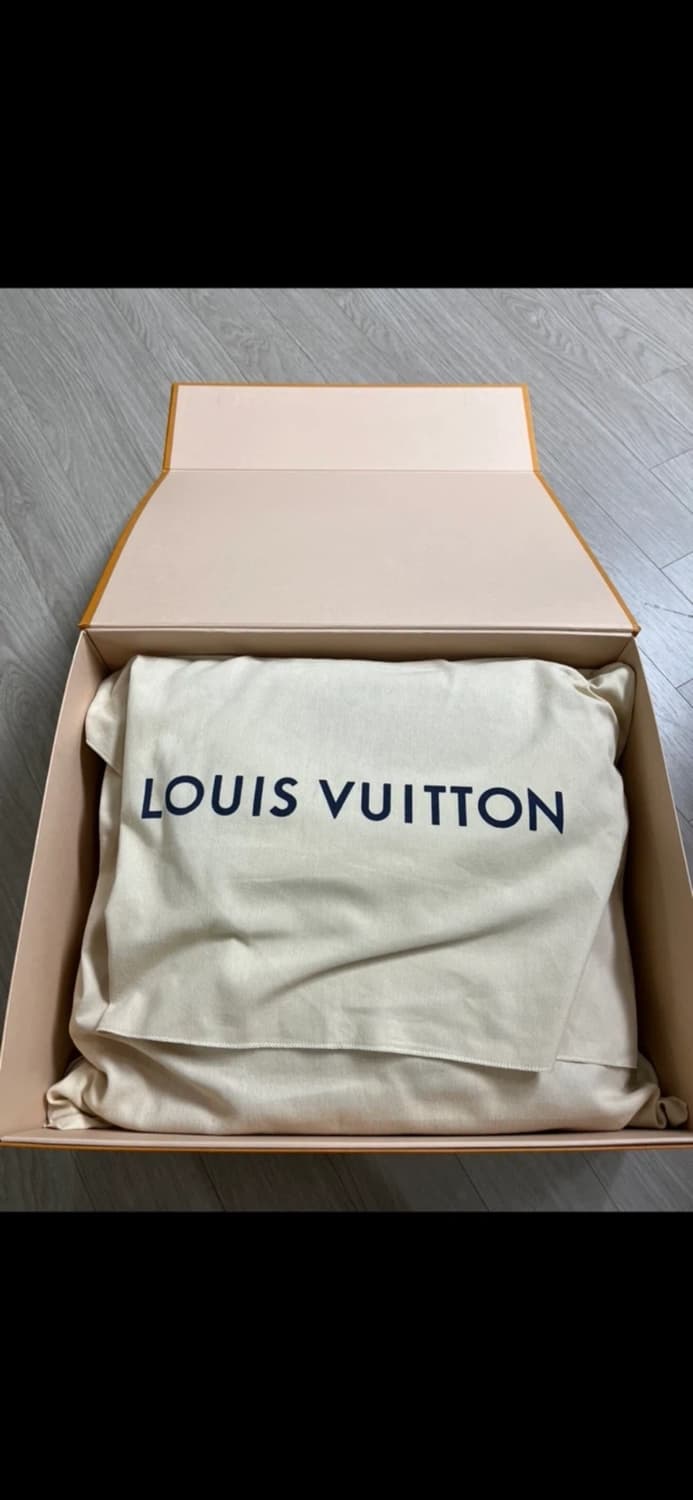 루이비통 x 슈프림 모노그램 쿠션 레드 새상품 상품이미지4