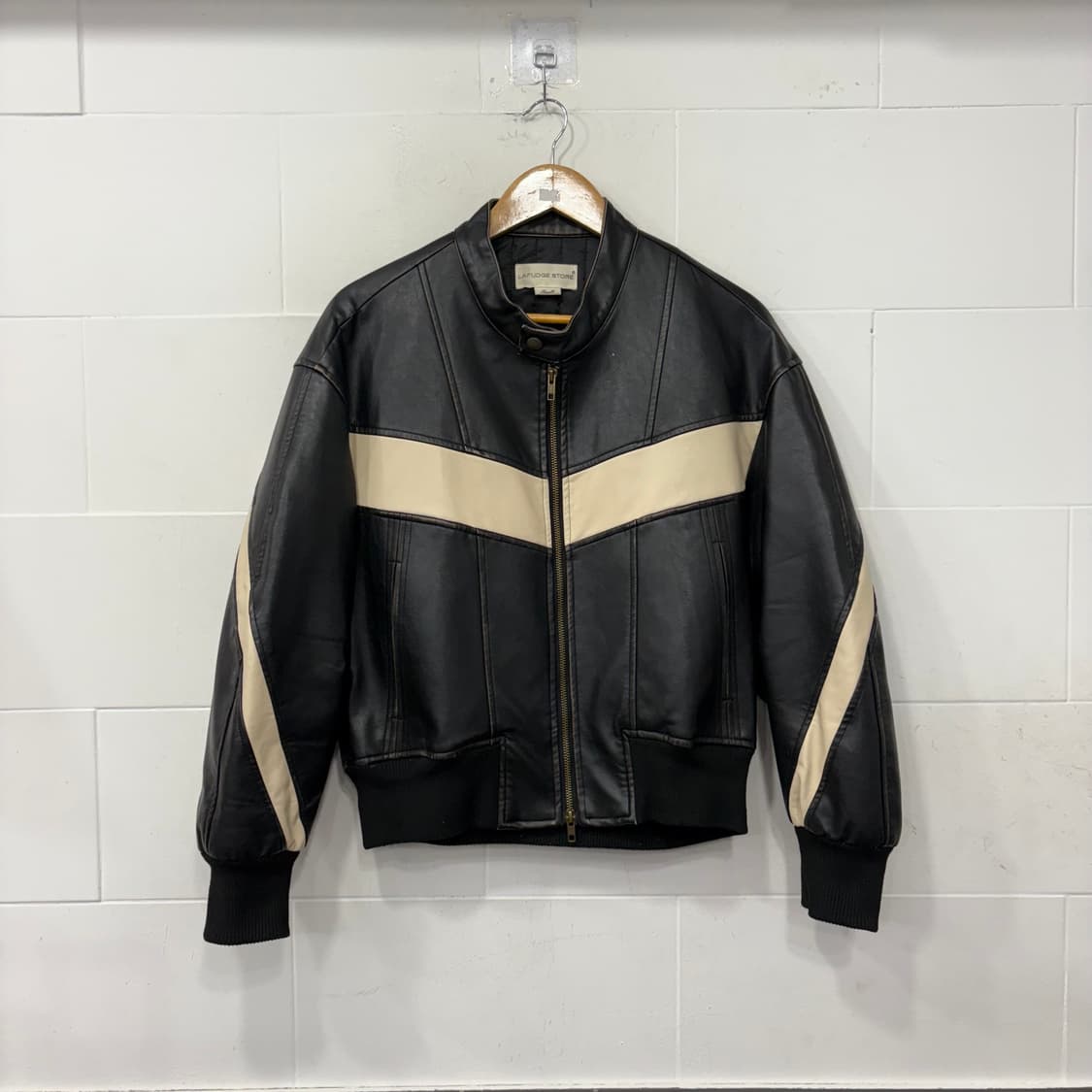 라퍼지스토어 버프워시 버핑레더 인시전 바이커 자켓 상품이미지1