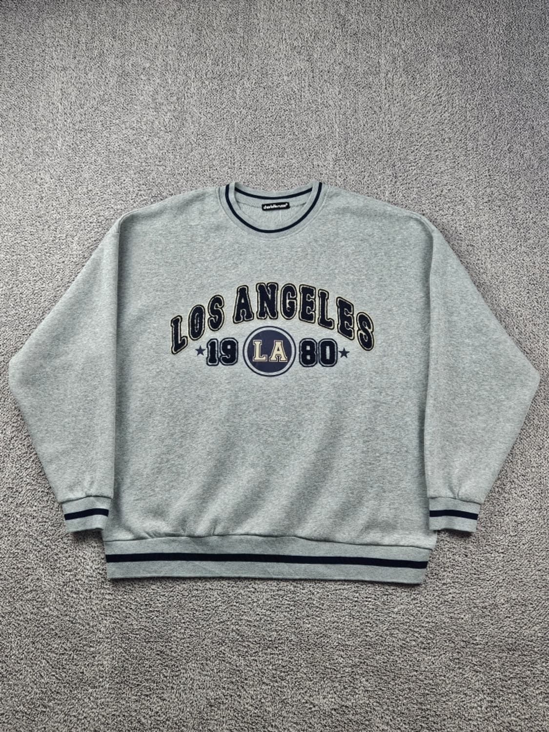 샤를로트 루스 로스앤젤레스 맨투맨 스웻 셔츠 (2XL추정) / 11100 상품이미지2