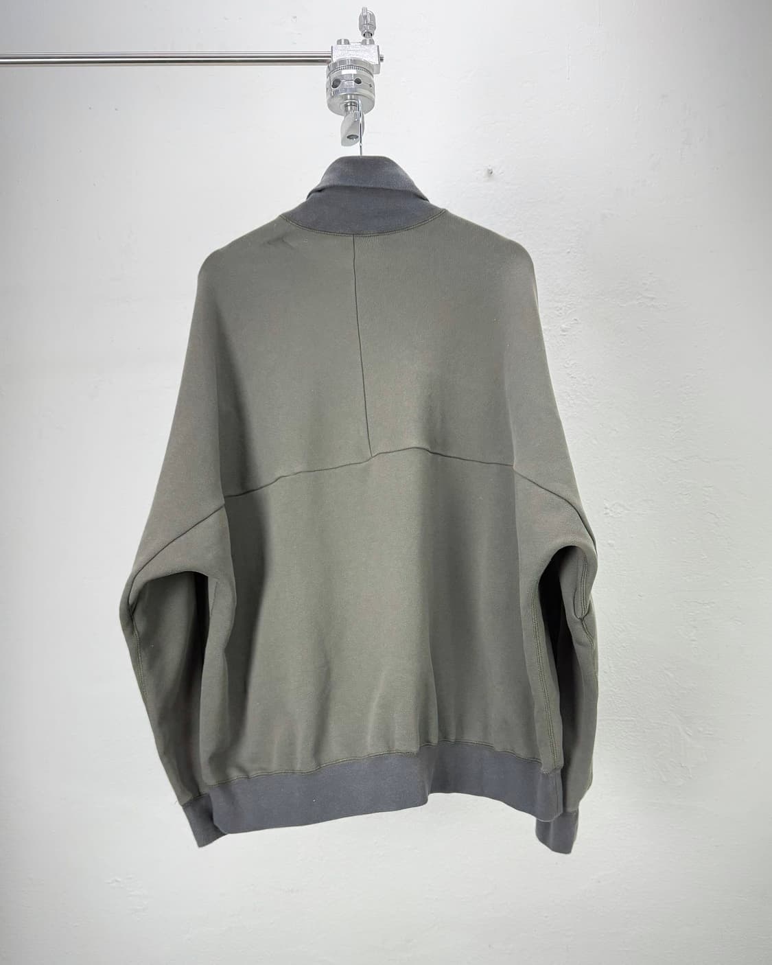 엔할리우드 하이넥 밀리터리 오버 스웨트 셔츠 상품이미지6