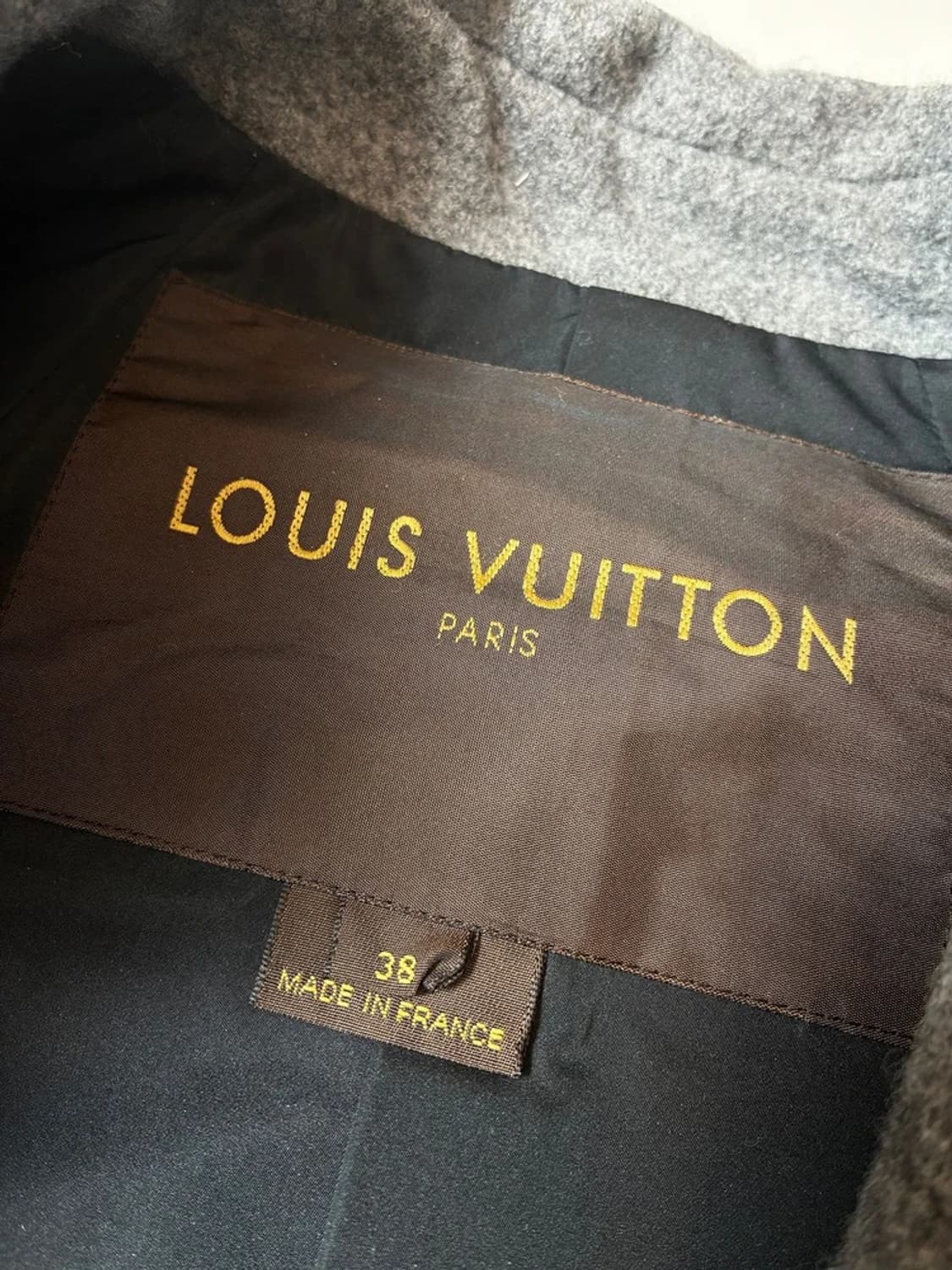 루이비통 10's 울 폭스퍼 프릴 코트 PN8181 상품이미지9