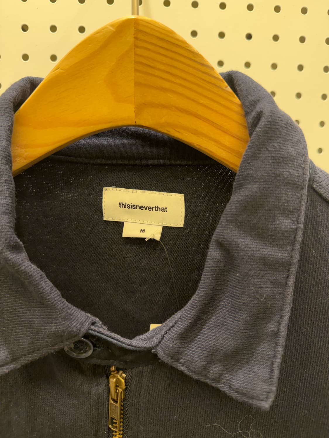 디스이즈네버댓 로고 집업 네이비 U402 상품이미지4