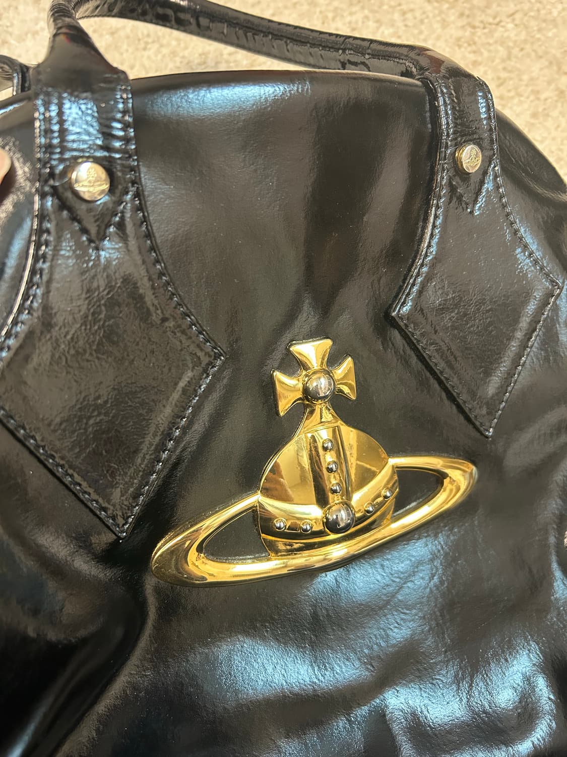 비비안웨스트우드 에나멜 종가방 숄더백 토트백 상품이미지5