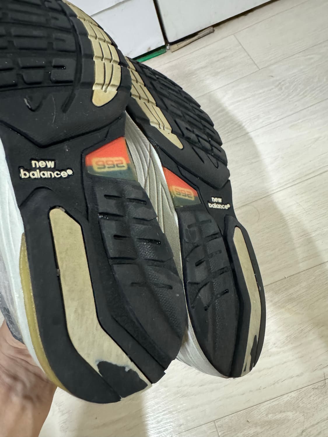 뉴발란스 992 245 상품이미지4